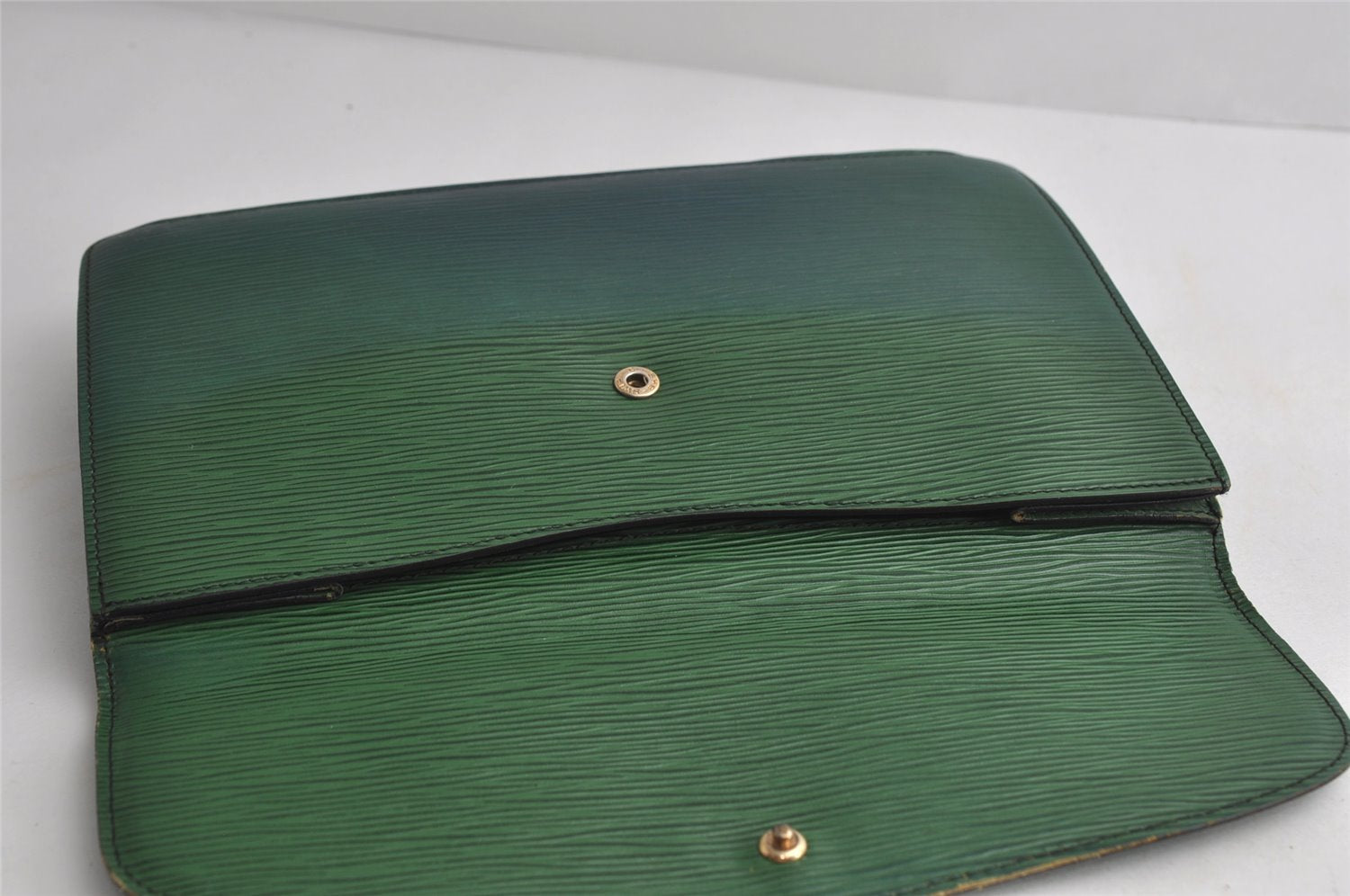 Authentic Louis Vuitton Epi Montaigne 27 Clutch Hand Bag Green M52654 Junk 8735I