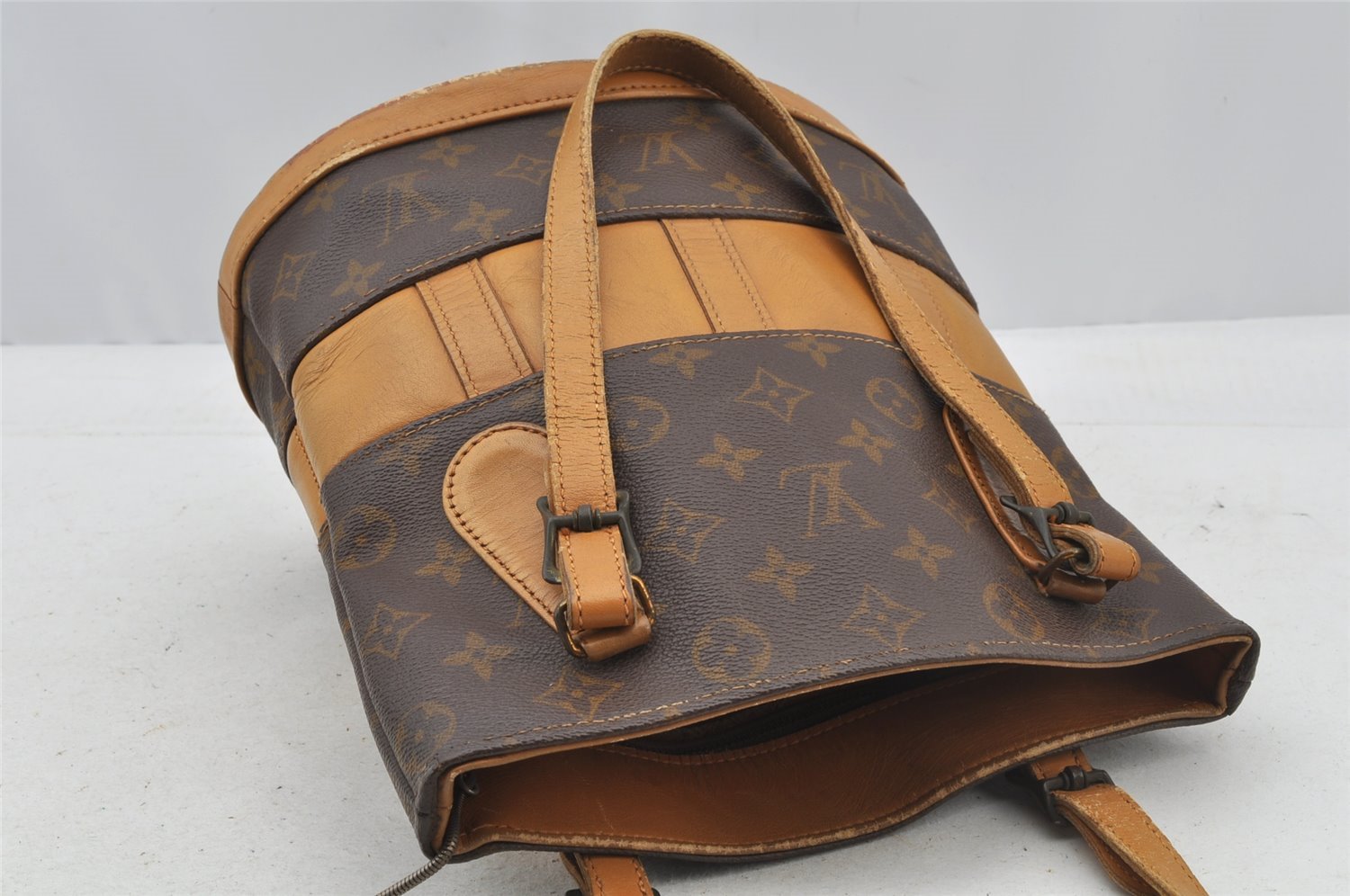 Authentic Louis Vuitton Monogram Bucket PM Shoulder Tote Bag USA Model LV 8737I
