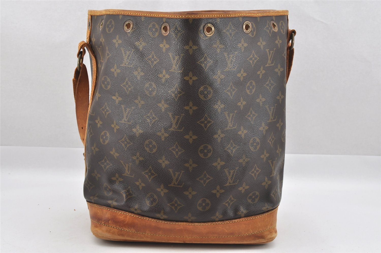 Authentic Louis Vuitton Monogram Noe Shoulder Drawstring Bag M42224 LV 8738I