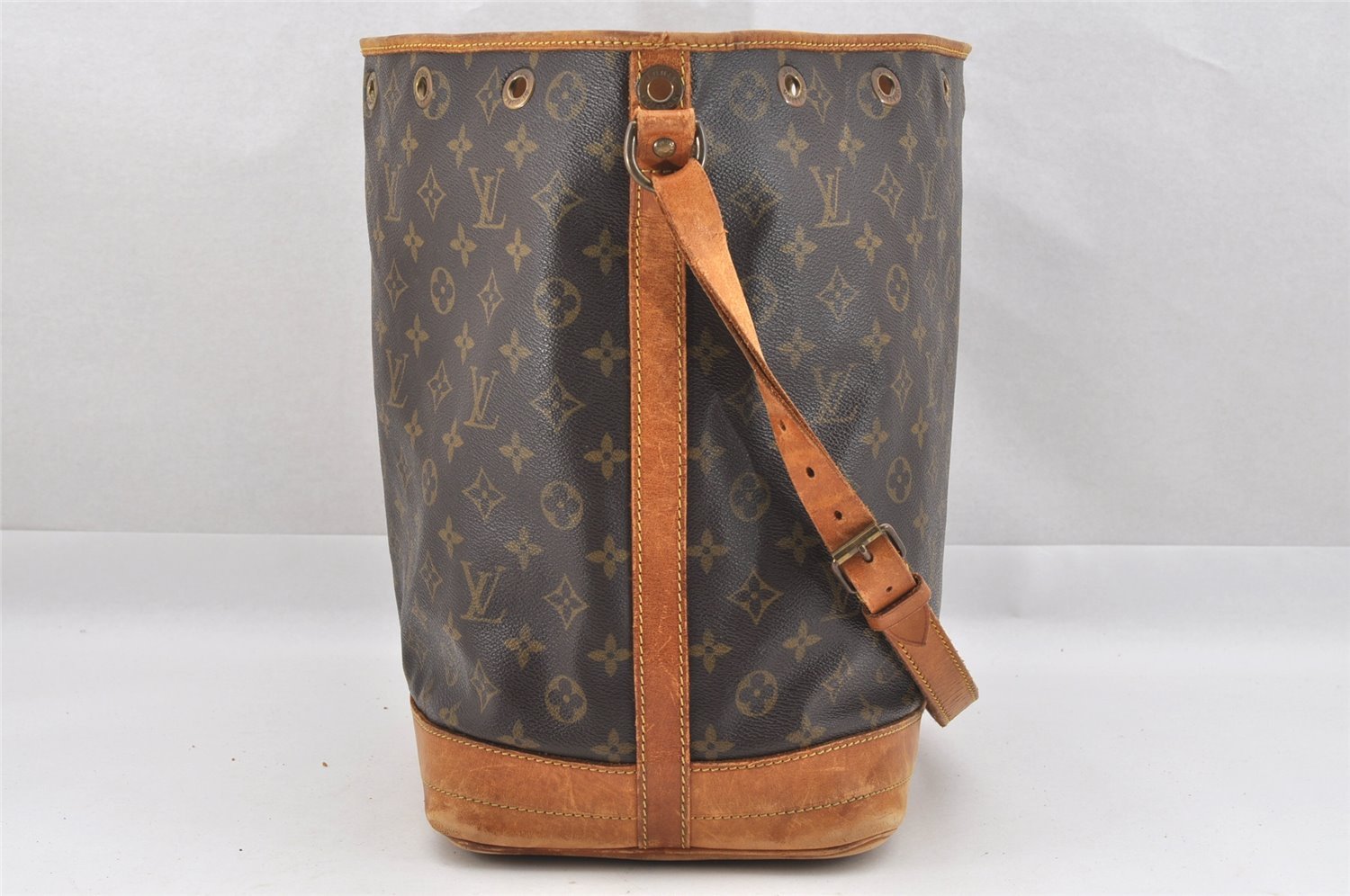 Authentic Louis Vuitton Monogram Noe Shoulder Drawstring Bag M42224 LV 8738I