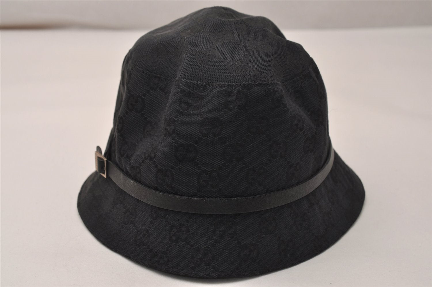 Authentic GUCCI Vintage Bucket Hat GG Canvas Leather Size L 22