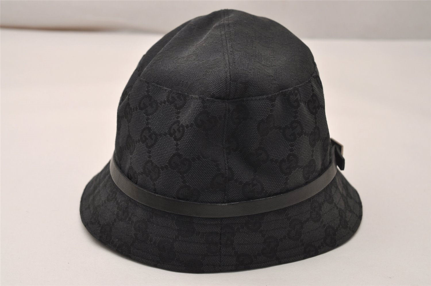 Authentic GUCCI Vintage Bucket Hat GG Canvas Leather Size L 22