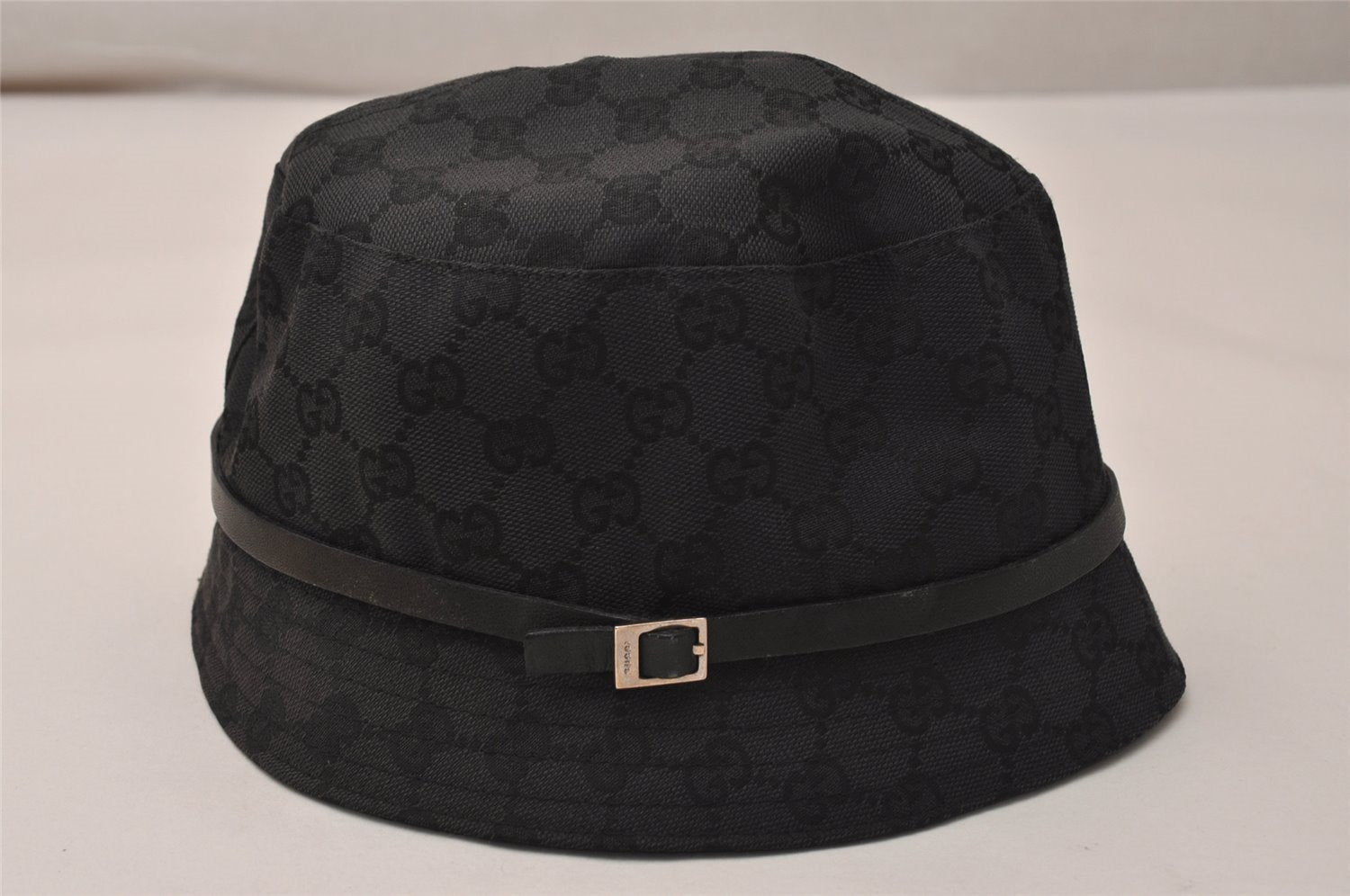 Authentic GUCCI Vintage Bucket Hat GG Canvas Leather Size L 22