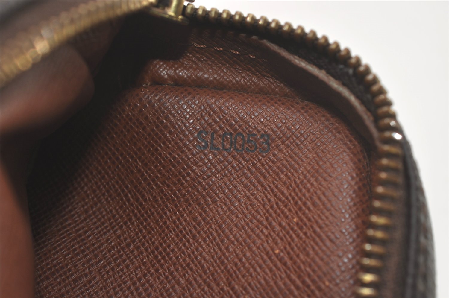 Authentic Louis Vuitton Monogram Danube Shoulder Cross Bag M45266 Junk 8744I