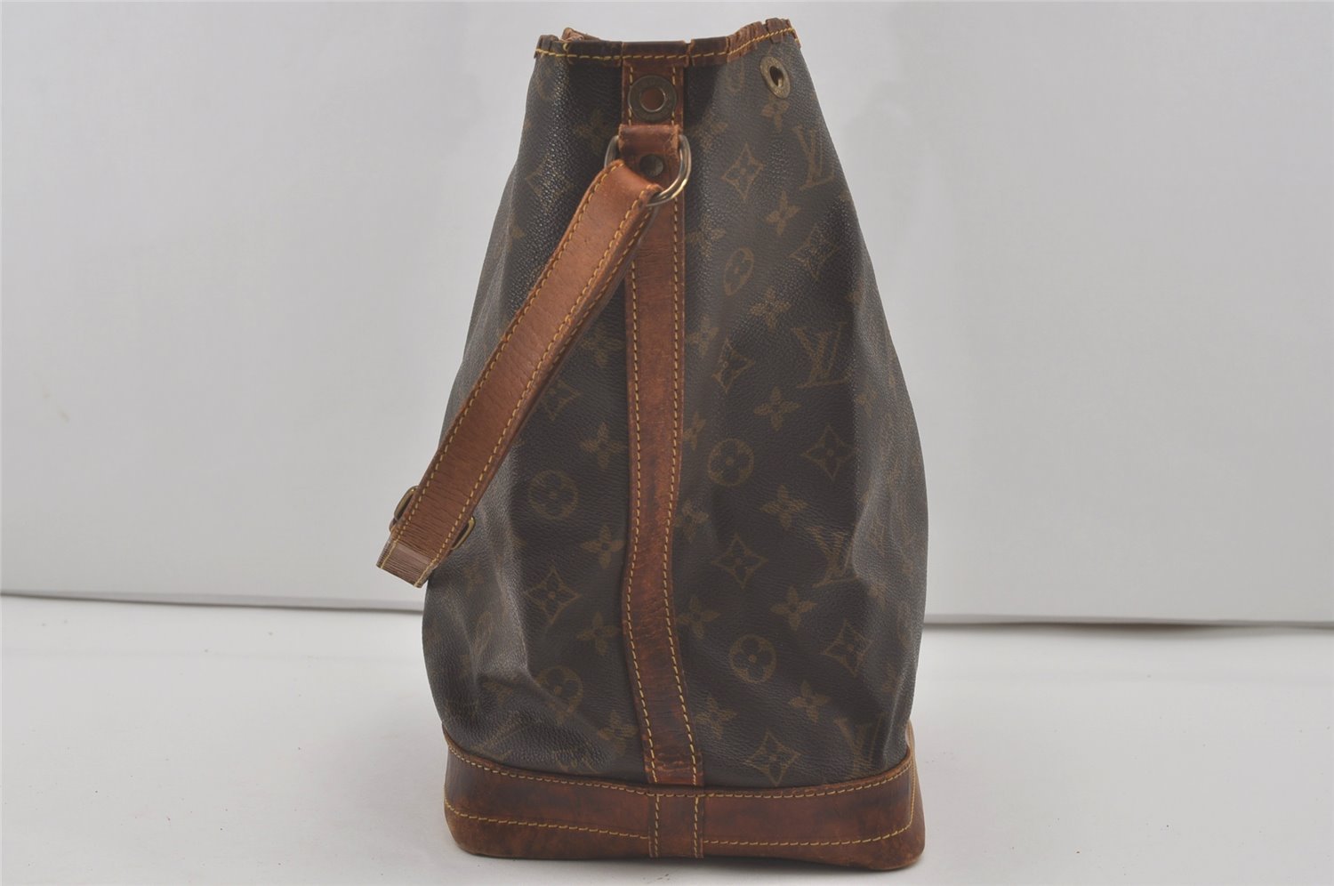 Authentic Louis Vuitton Monogram Noe Shoulder Drawstring Bag M42224 LV 8747I