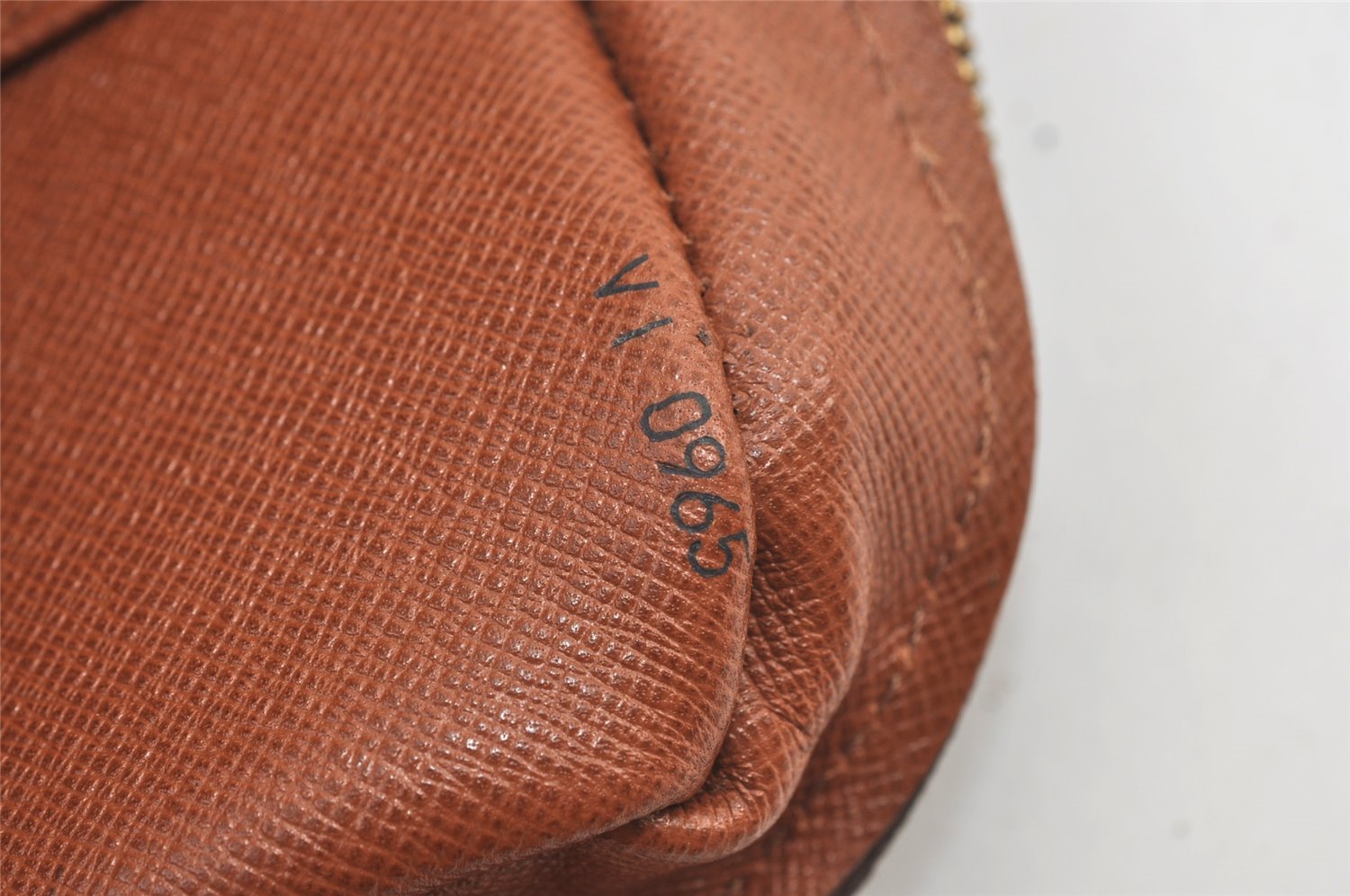 Authentic Louis Vuitton Monogram Porte Documents Voyage M40226 Briefcase 8748J