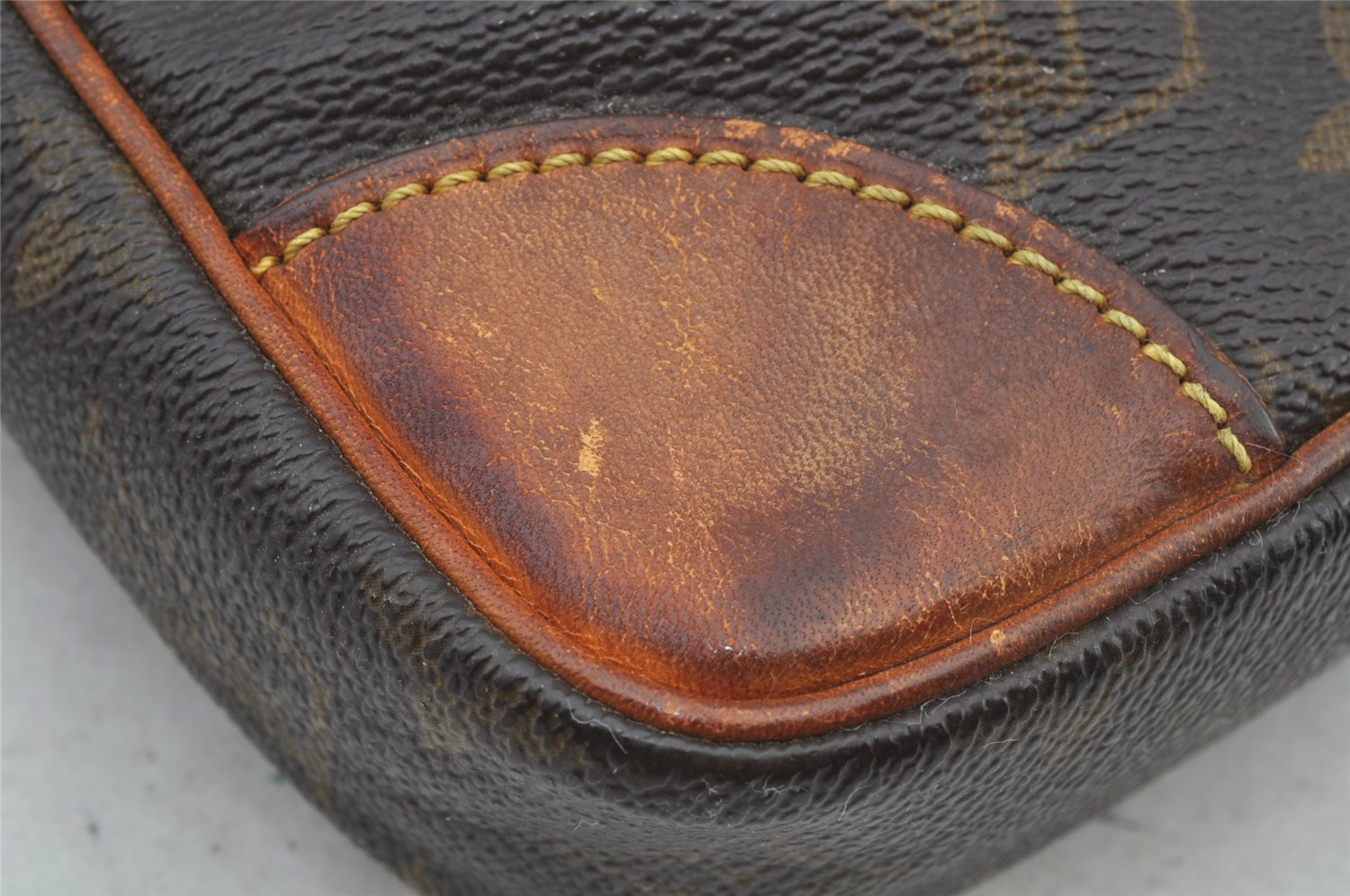 Authentic Louis Vuitton Monogram Marly Dragonne GM M51825 Clutch Hand Bag 8751I