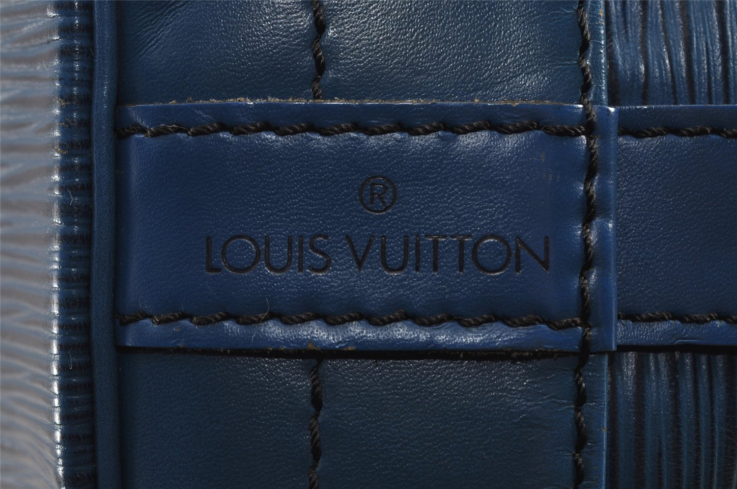 Authentic Louis Vuitton Epi Noe Shoulder Drawstring Bag Blue M44005 LV 8753J