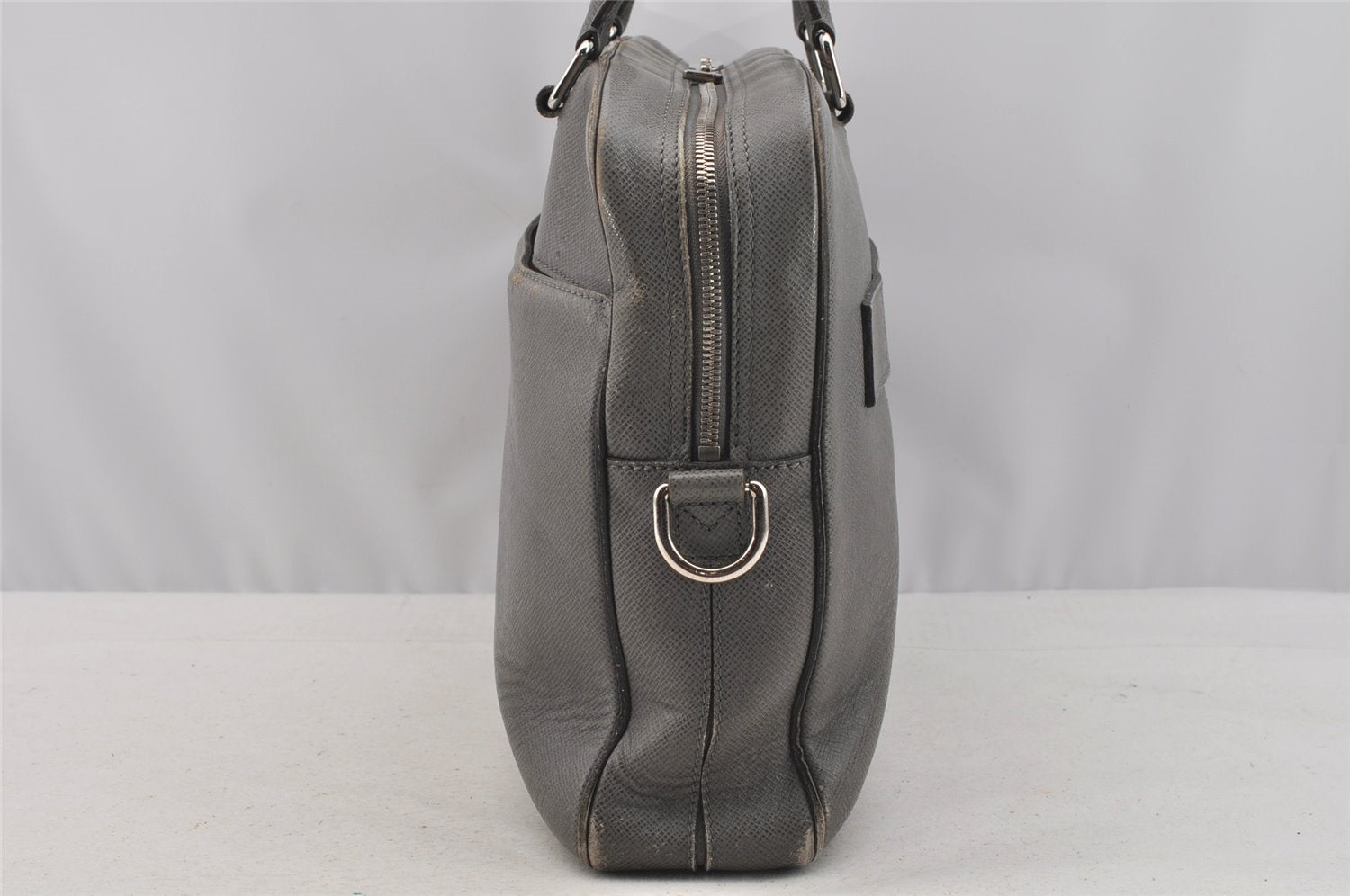 Auth Louis Vuitton Taiga Porte Documents Business Briefcase M32711 Gray 8756I