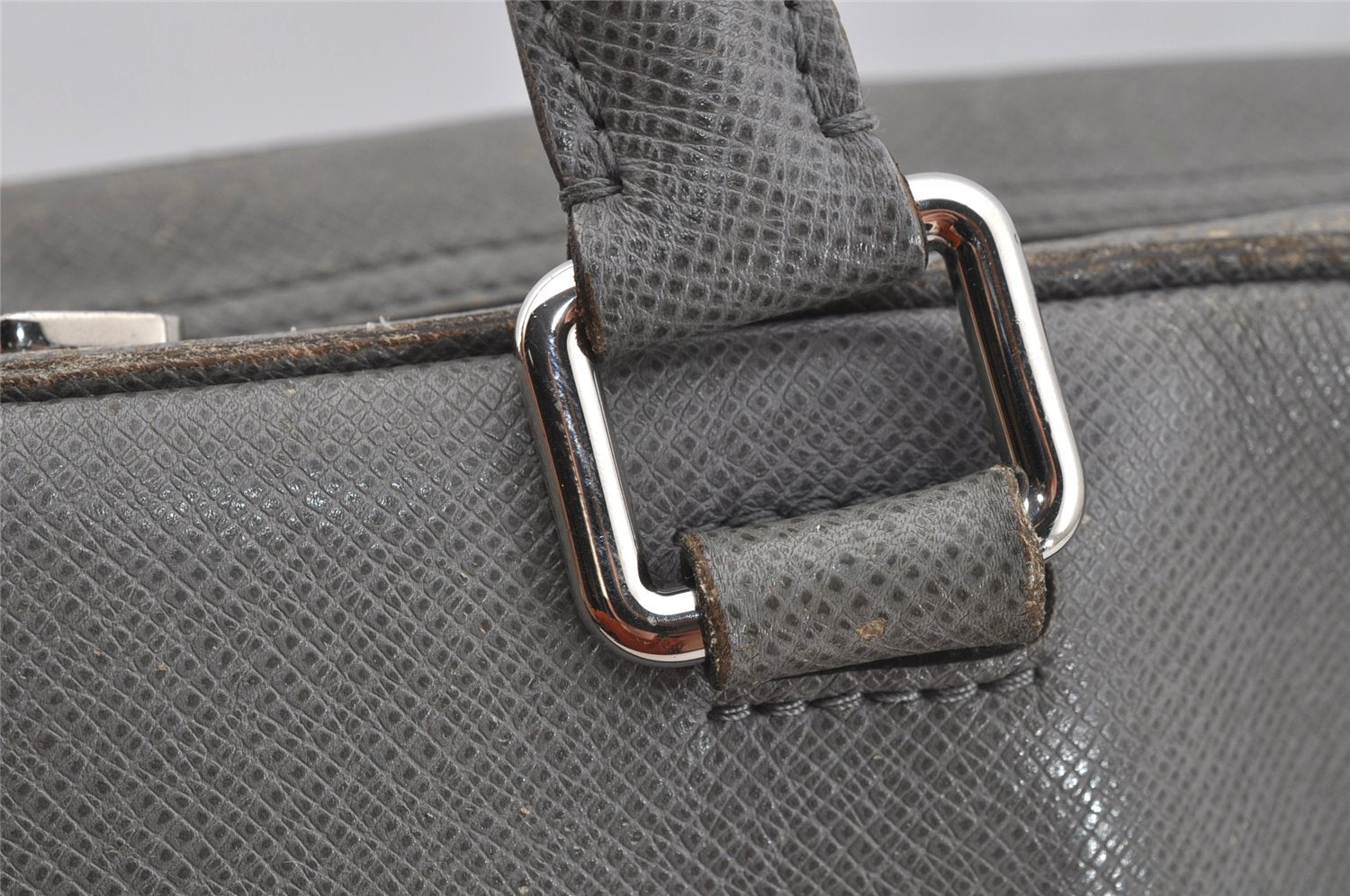 Auth Louis Vuitton Taiga Porte Documents Business Briefcase M32711 Gray 8756I