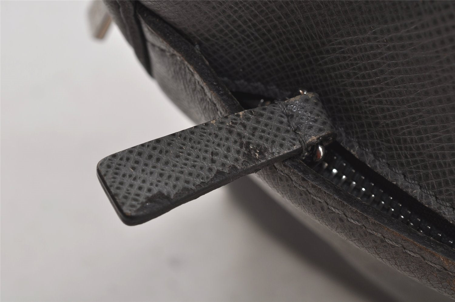 Auth Louis Vuitton Taiga Porte Documents Business Briefcase M32711 Gray 8756I