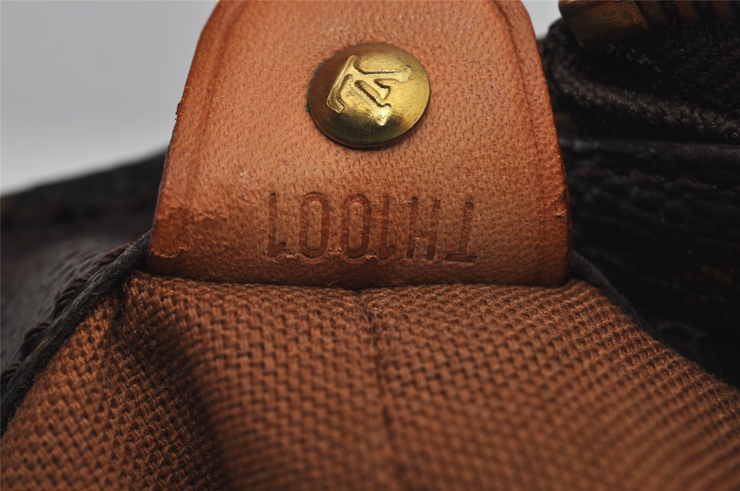 Authentic Louis Vuitton Monogram Cabas Mezzo Shoulder Tote Bag M51151 LV 8760J