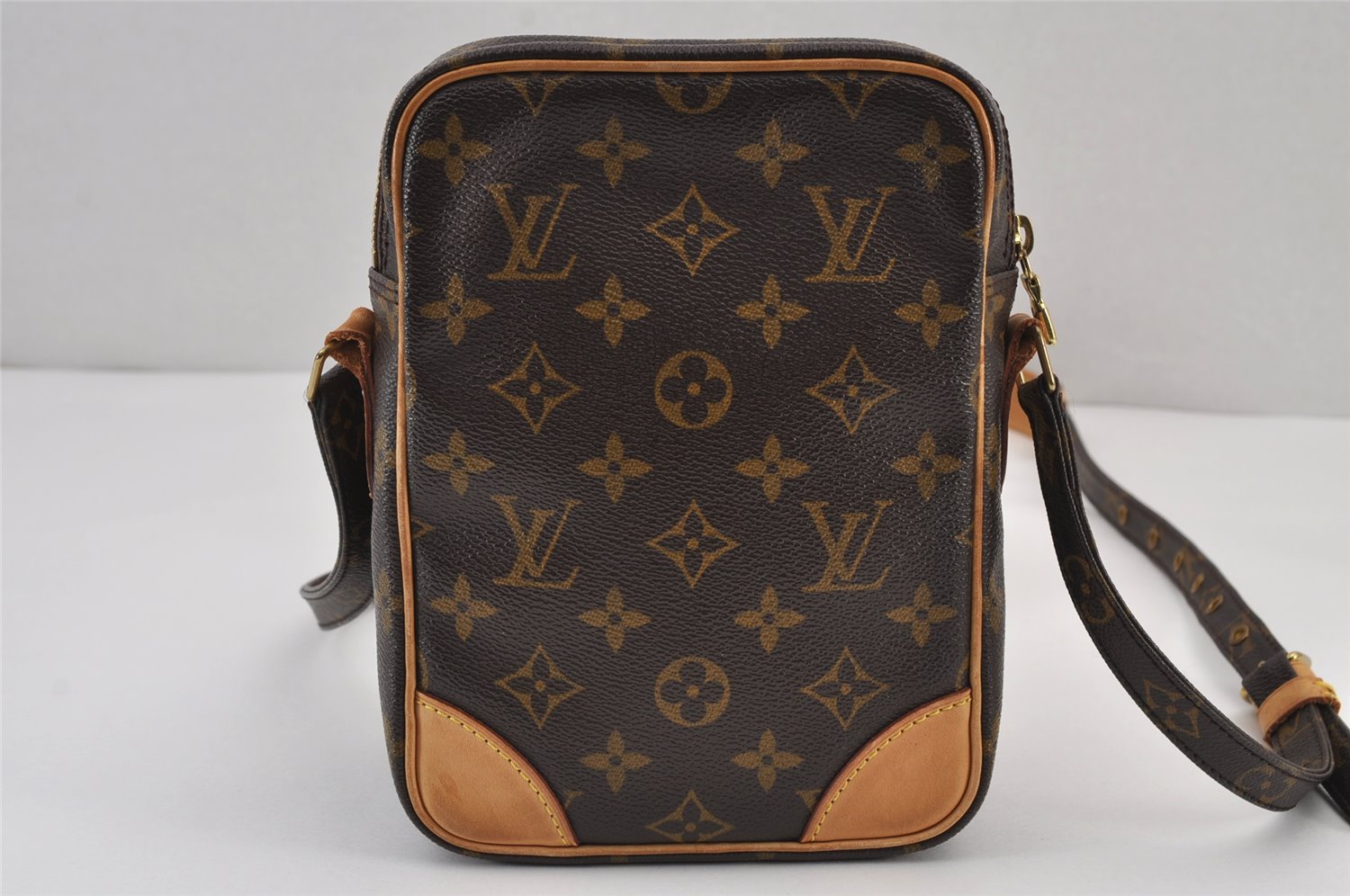 Authentic Louis Vuitton Monogram Amazone Shoulder Cross Body Bag M45236 LV 8764J
