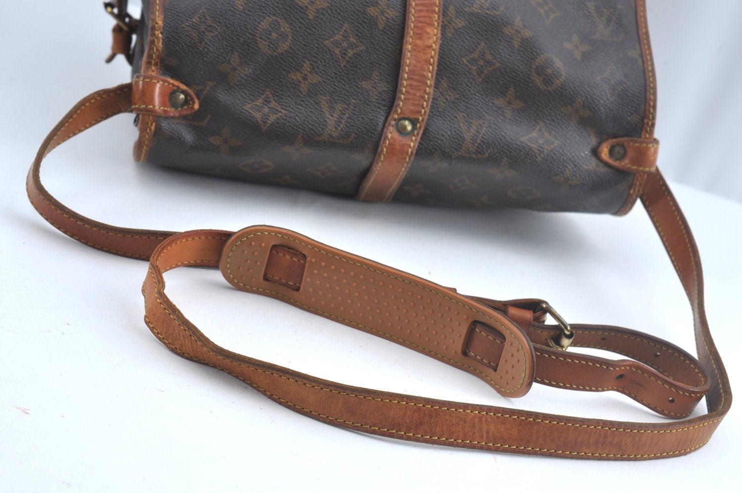 Authentic Louis Vuitton Monogram Saumur 30 Shoulder Cross Bag M42256 LV 8767H