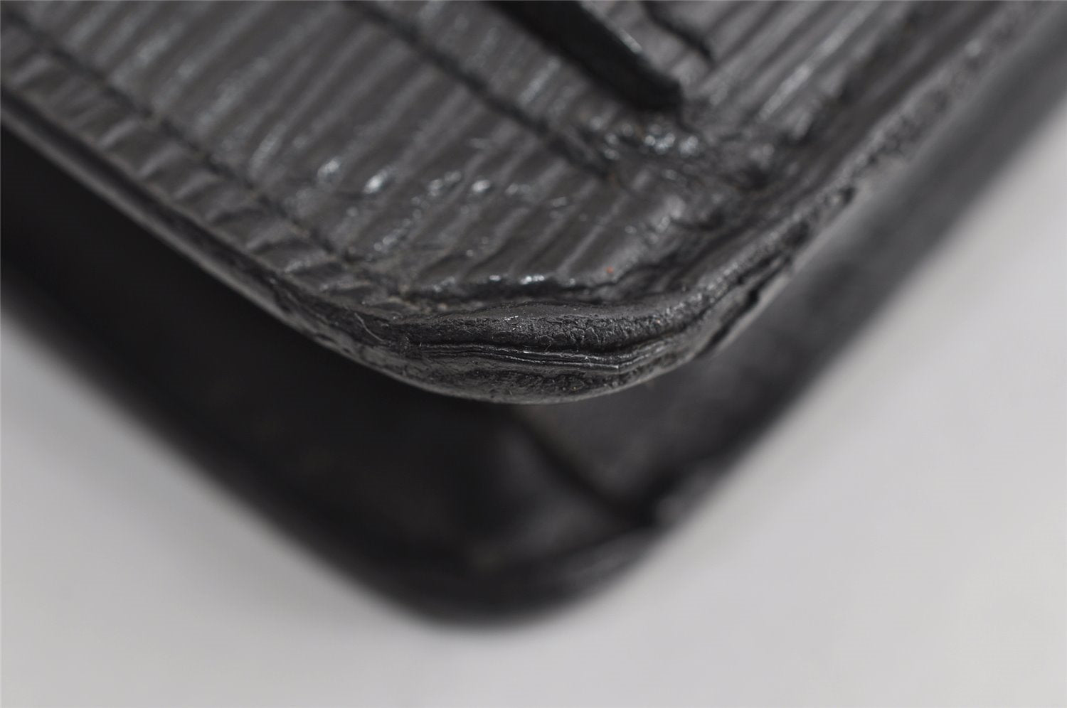 Authentic Louis Vuitton Epi Sellier Dragonne Clutch Bag Black M52612 LV 8767I