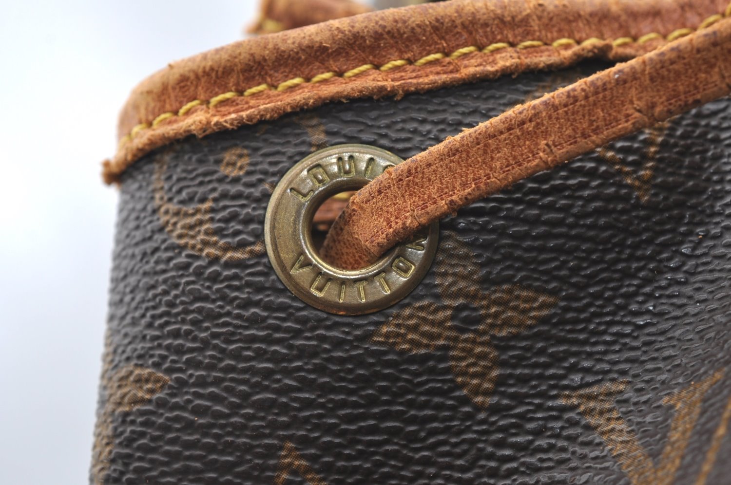 Authentic Louis Vuitton Monogram Noe Shoulder Drawstring Bag M42224 LV 8773I