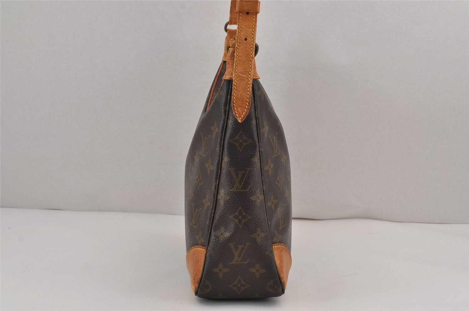 Authentic Louis Vuitton Monogram Boulogne 30 Shoulder Cross Bag M52165 LV 8774J
