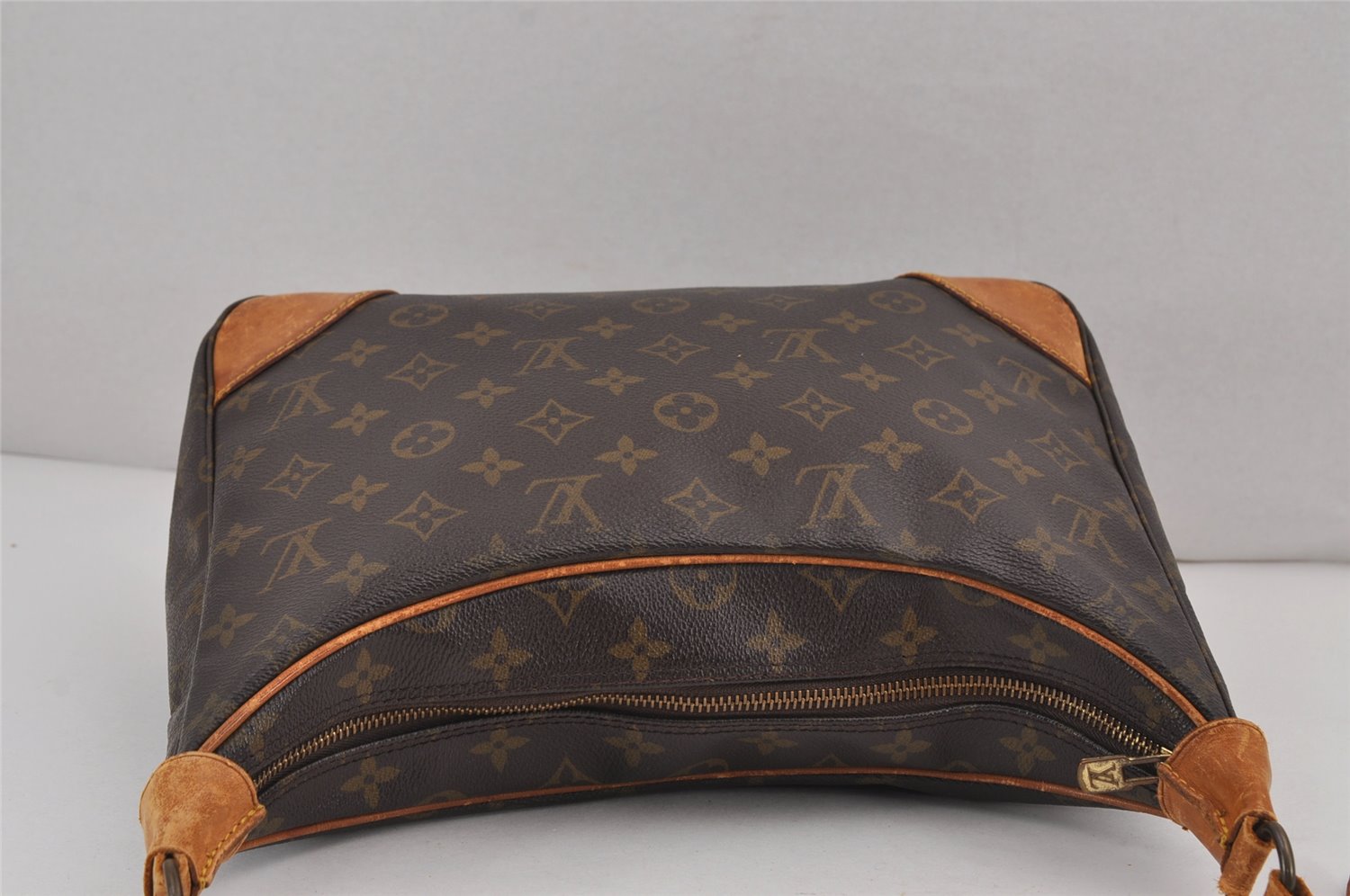 Authentic Louis Vuitton Monogram Boulogne 30 Shoulder Cross Bag M52165 LV 8774J
