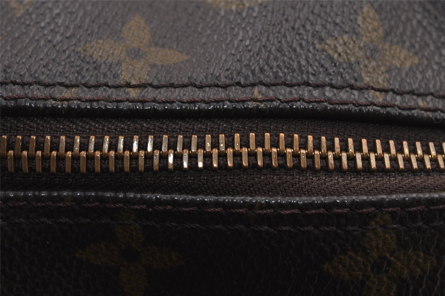 Authentic Louis Vuitton Monogram Boulogne 30 Shoulder Cross Bag M52165 LV 8774J