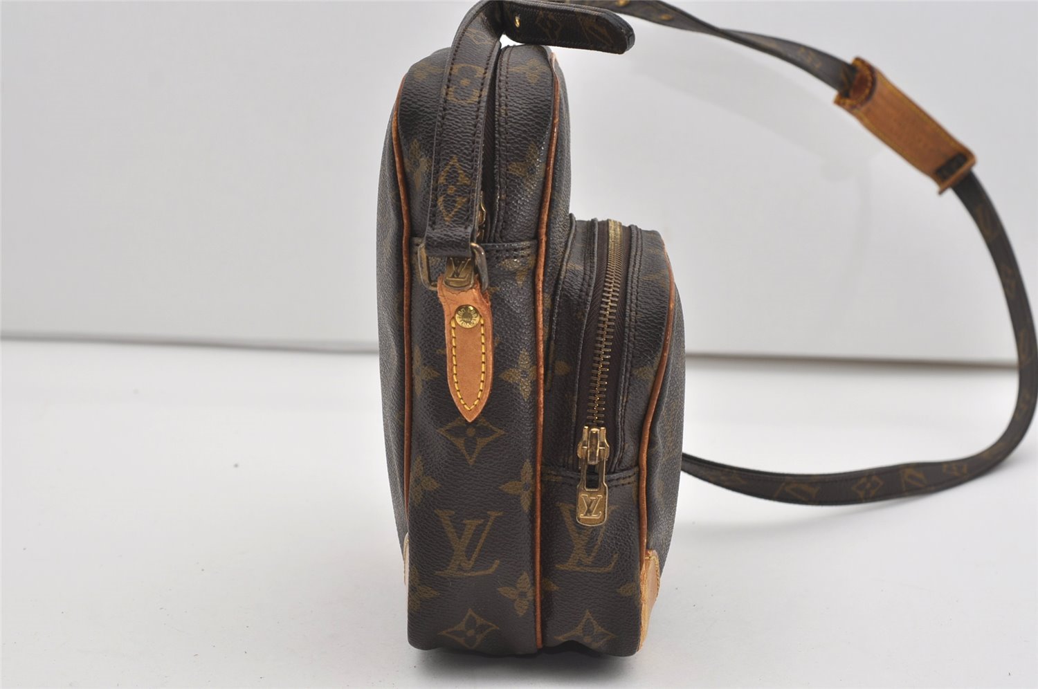 Authentic Louis Vuitton Monogram Amazone Shoulder Cross Body Bag M45236 LV 8776I