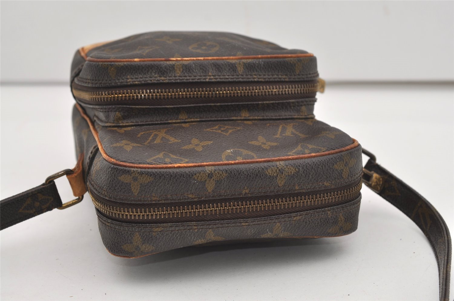 Authentic Louis Vuitton Monogram Amazone Shoulder Cross Body Bag M45236 LV 8776I