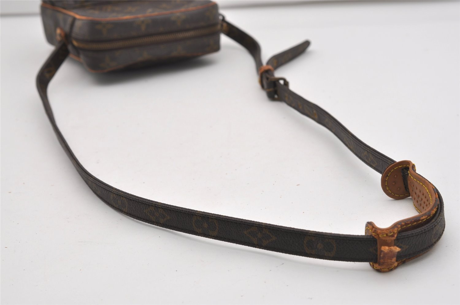 Authentic Louis Vuitton Monogram Amazone Shoulder Cross Body Bag M45236 LV 8776I