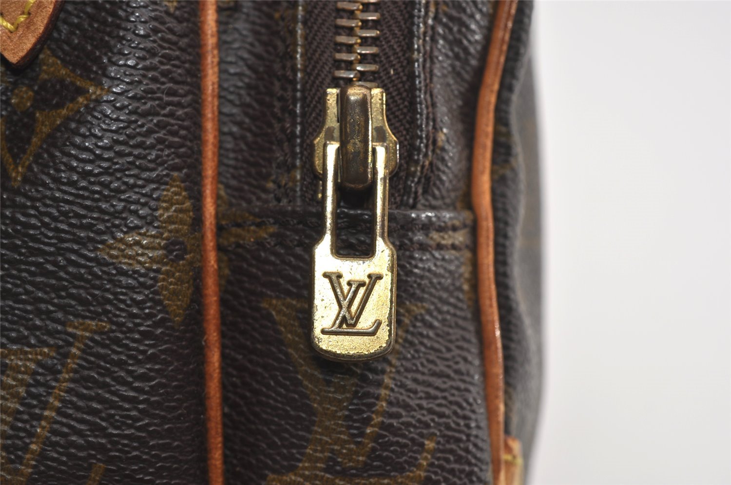 Authentic Louis Vuitton Monogram Amazone Shoulder Cross Body Bag M45236 LV 8776I