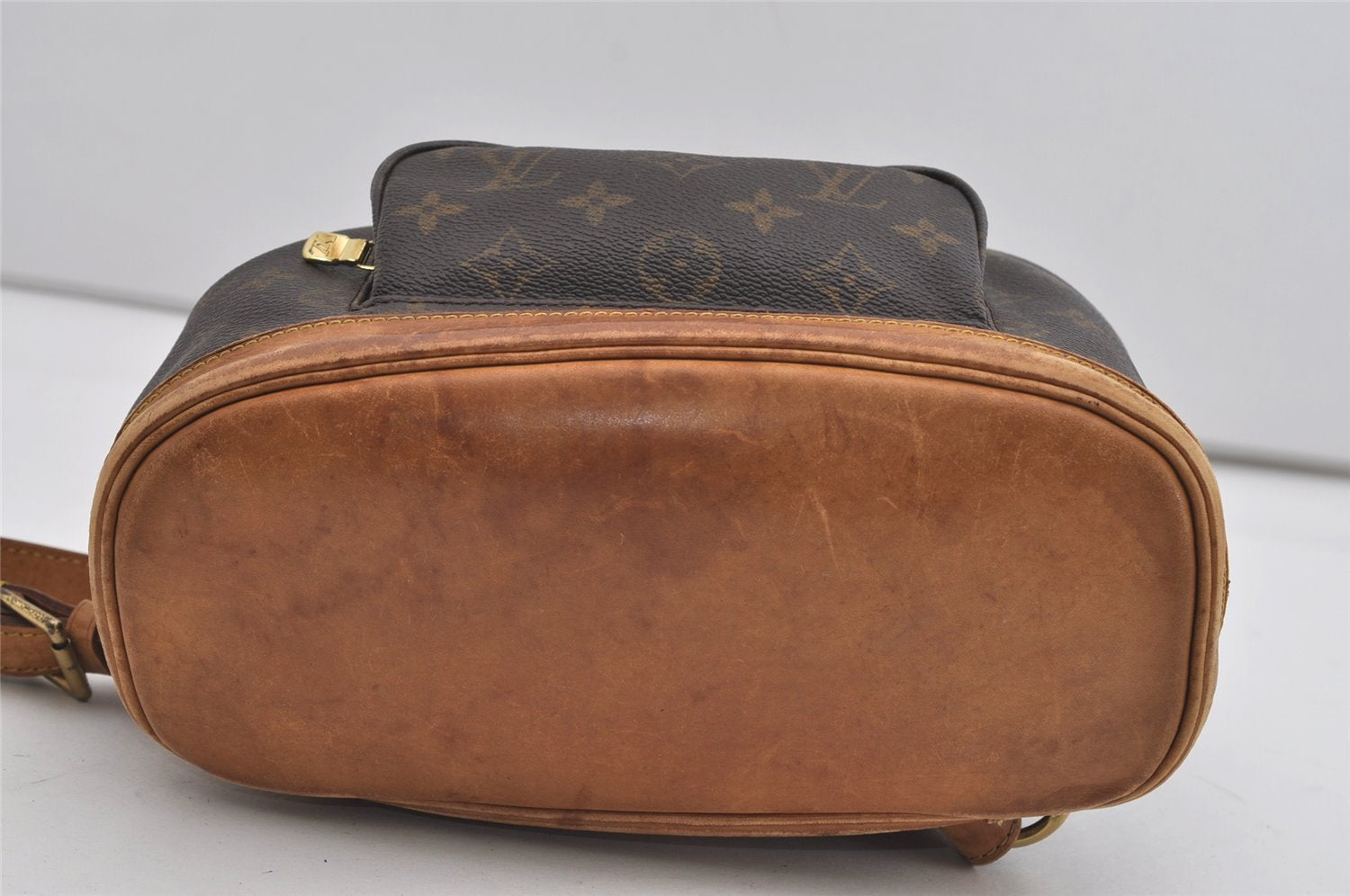 Authentic Louis Vuitton Monogram Montsouris MM Backpack M51136 LV 8778I