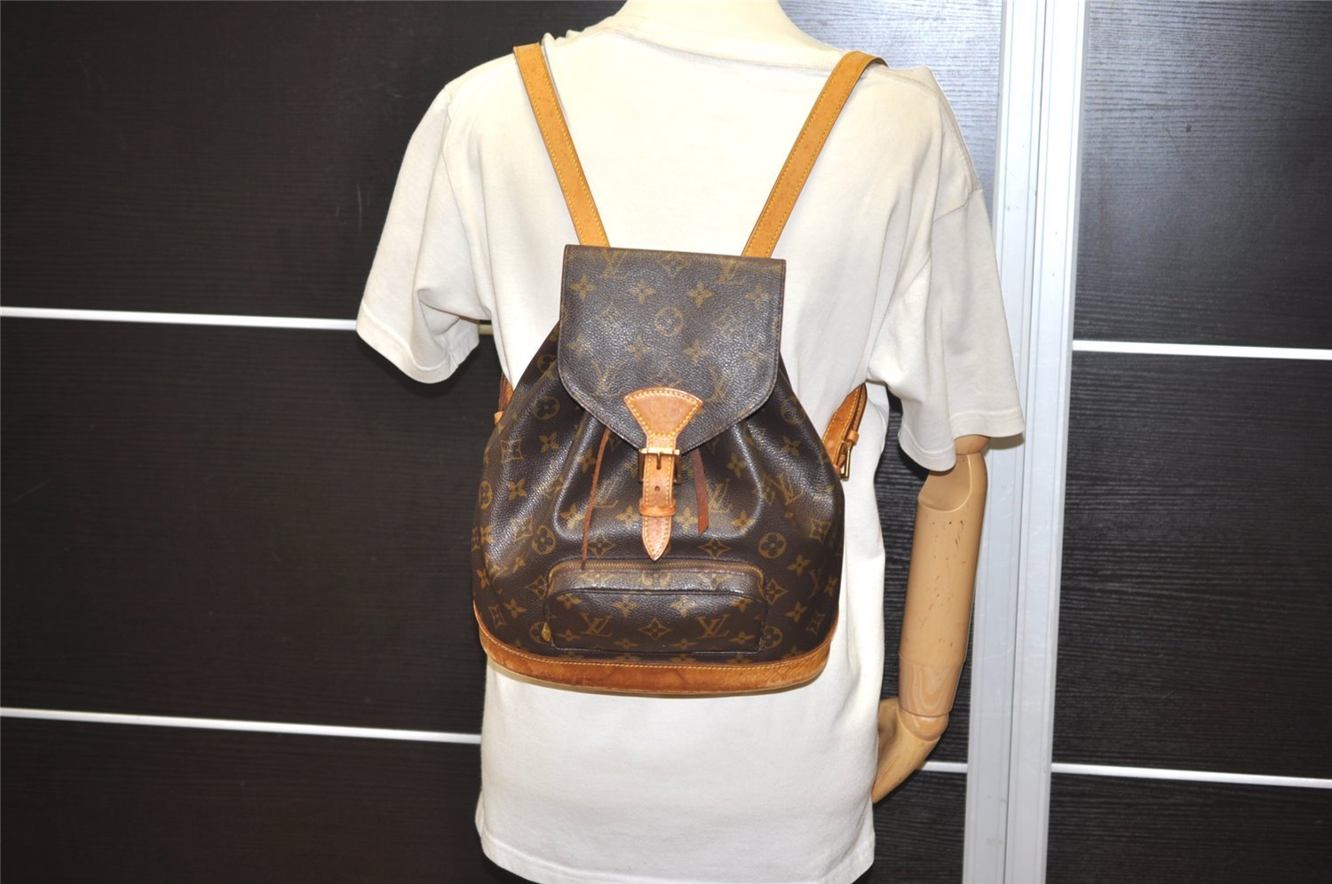 Authentic Louis Vuitton Monogram Montsouris MM Backpack M51136 LV 8778I