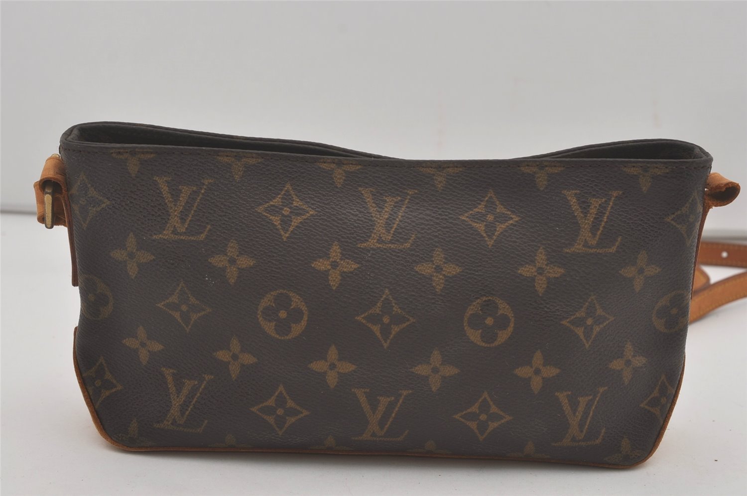 Authentic Louis Vuitton Monogram Trotteur Shoulder Cross Bag M51240 Junk 8783I