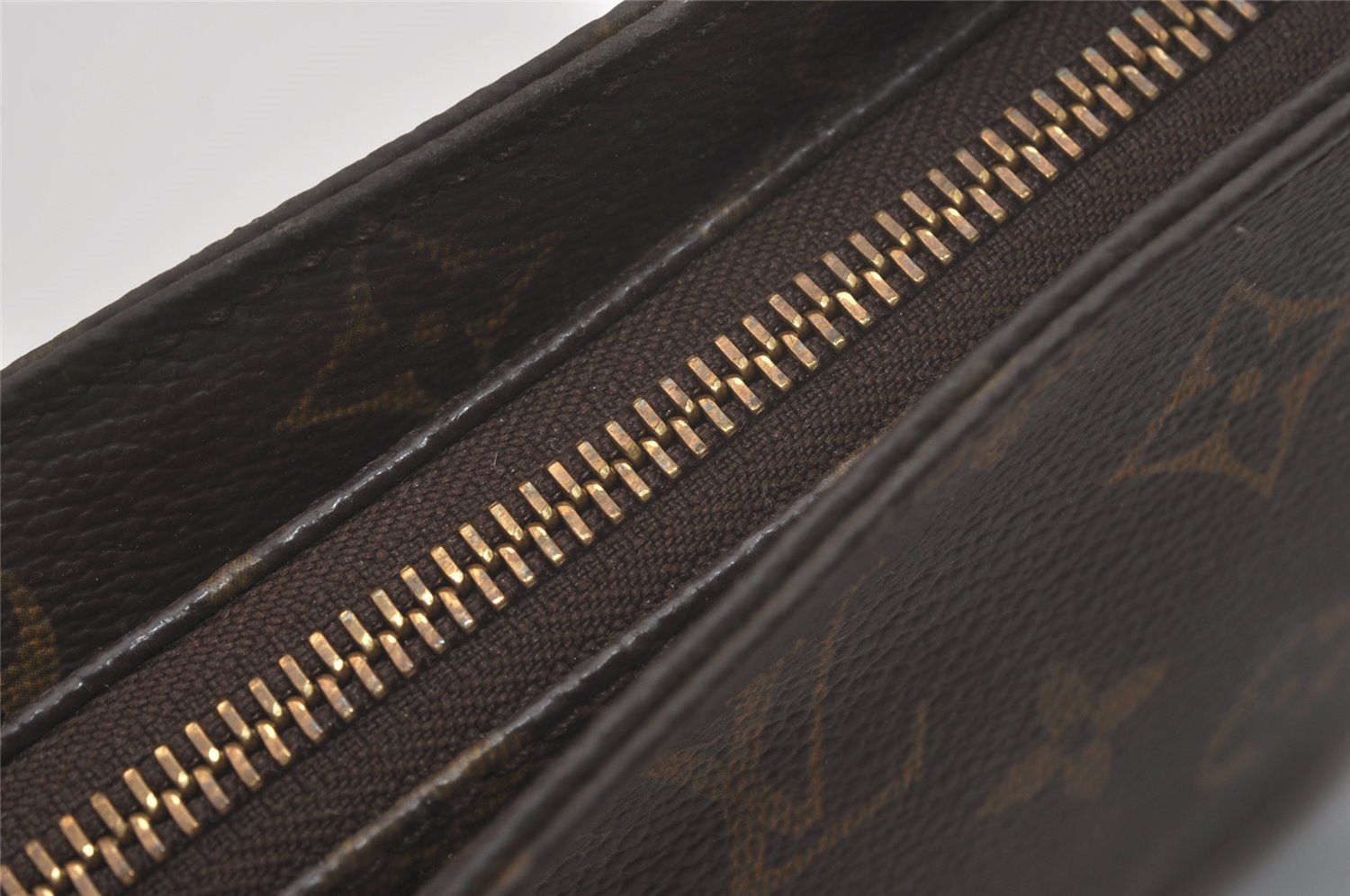 Authentic Louis Vuitton Monogram Trotteur Shoulder Cross Bag M51240 Junk 8783I