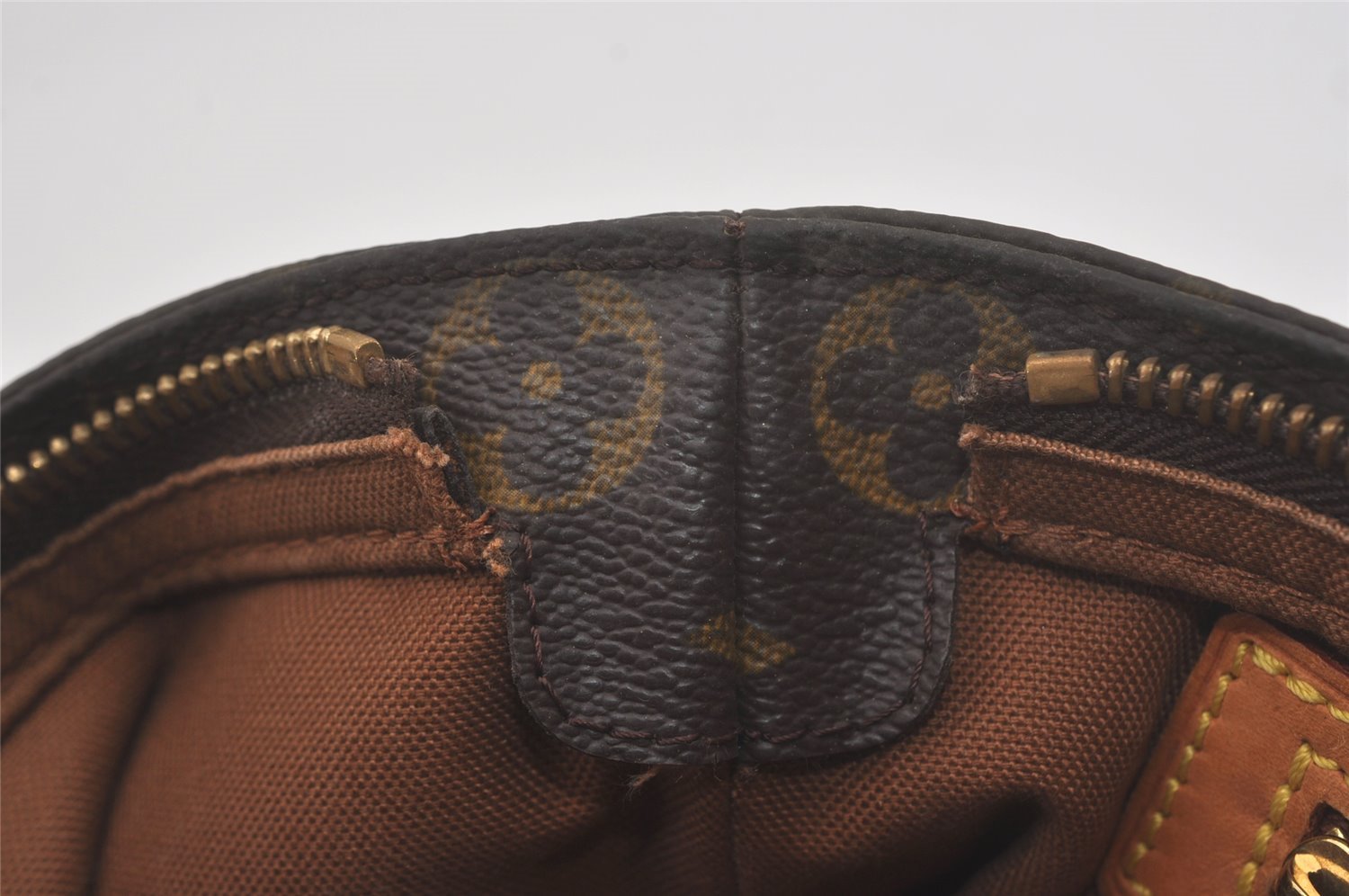 Authentic Louis Vuitton Monogram Trotteur Shoulder Cross Bag M51240 Junk 8783I