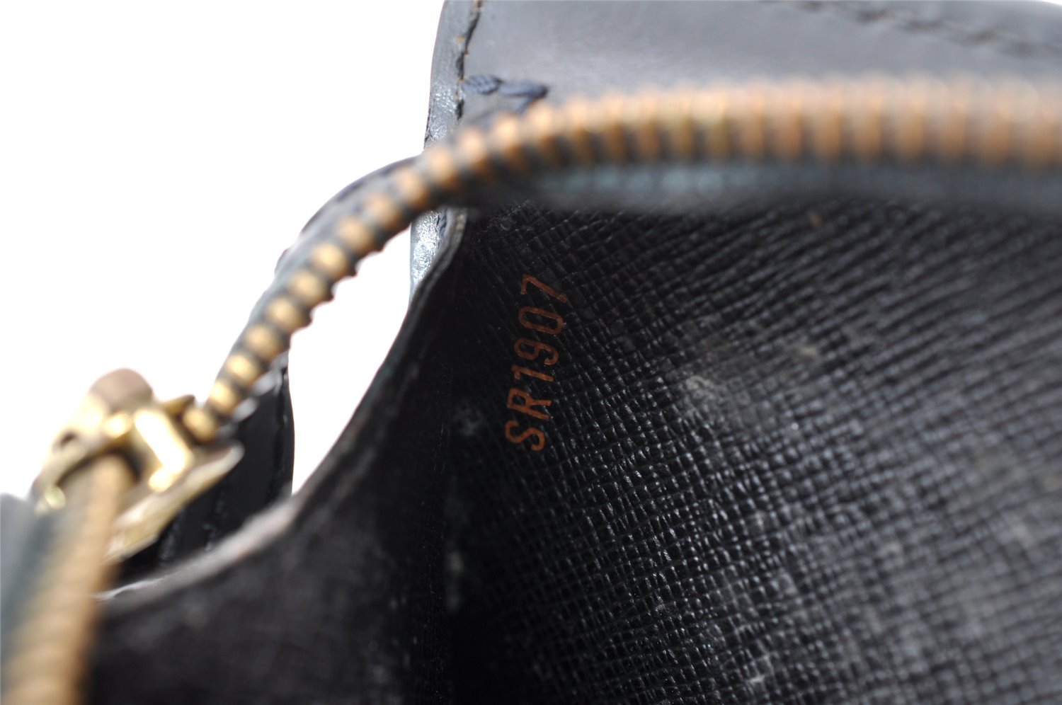 Authentic Louis Vuitton Epi Pochette Homme Clutch Hand Bag Black M52522 LV 8784I