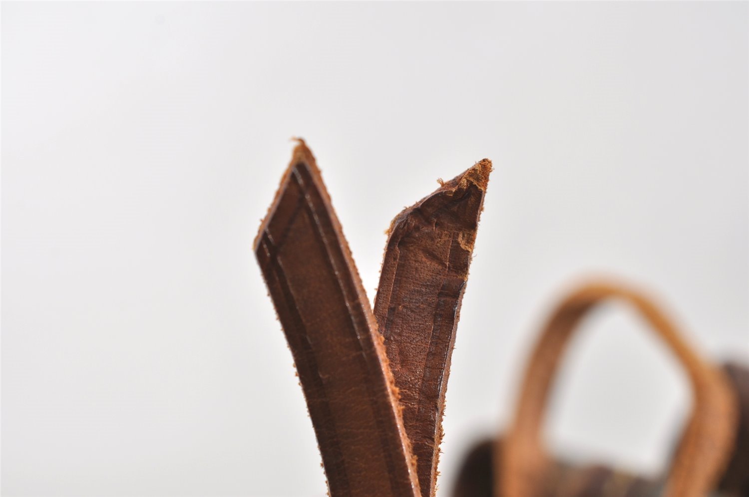 Authentic Louis Vuitton Monogram Noe Shoulder Drawstring Bag M42224 LV 8787I