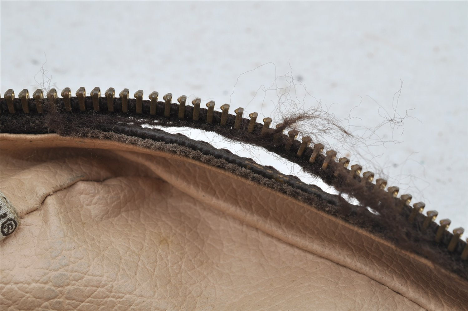 Auth Louis Vuitton Monogram Trousse Toilette 23 Clutch Hand Bag M47524 LV 8788I