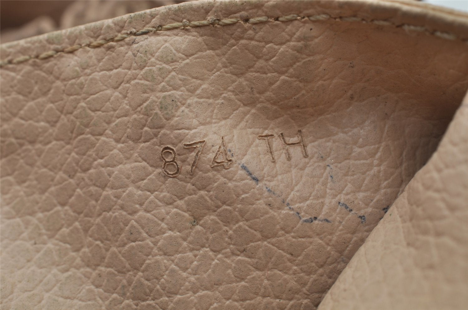 Auth Louis Vuitton Monogram Trousse Toilette 23 Clutch Hand Bag M47524 LV 8788I