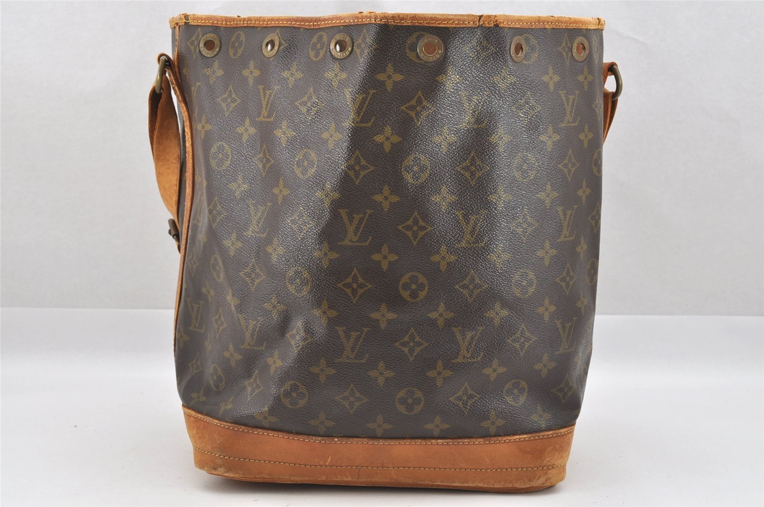 Authentic Louis Vuitton Monogram Noe Shoulder Drawstring Bag M42224 LV 8789I