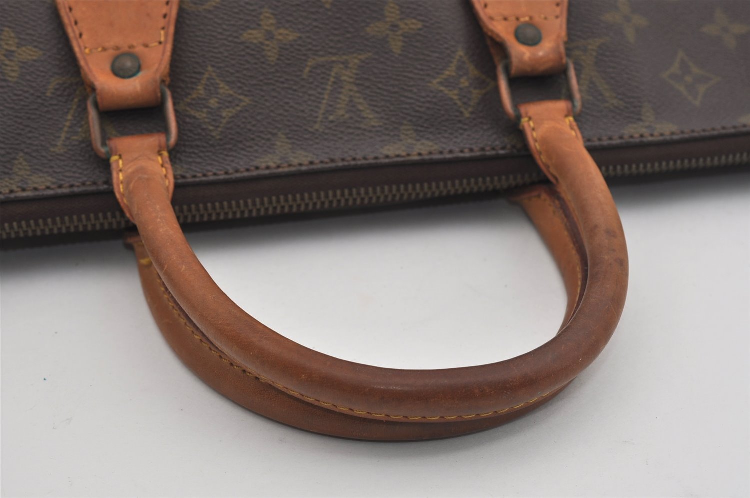 Authentic Louis Vuitton Monogram Sac Trico Hand Bag Old Model LV 8790I