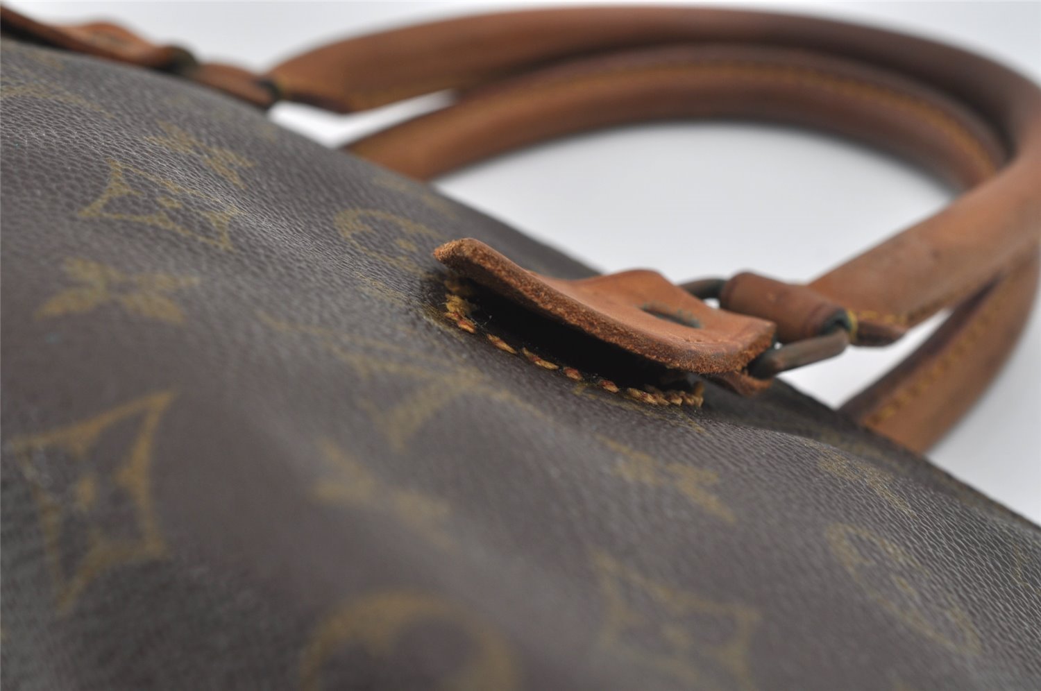 Authentic Louis Vuitton Monogram Sac Trico Hand Bag Old Model LV 8790I