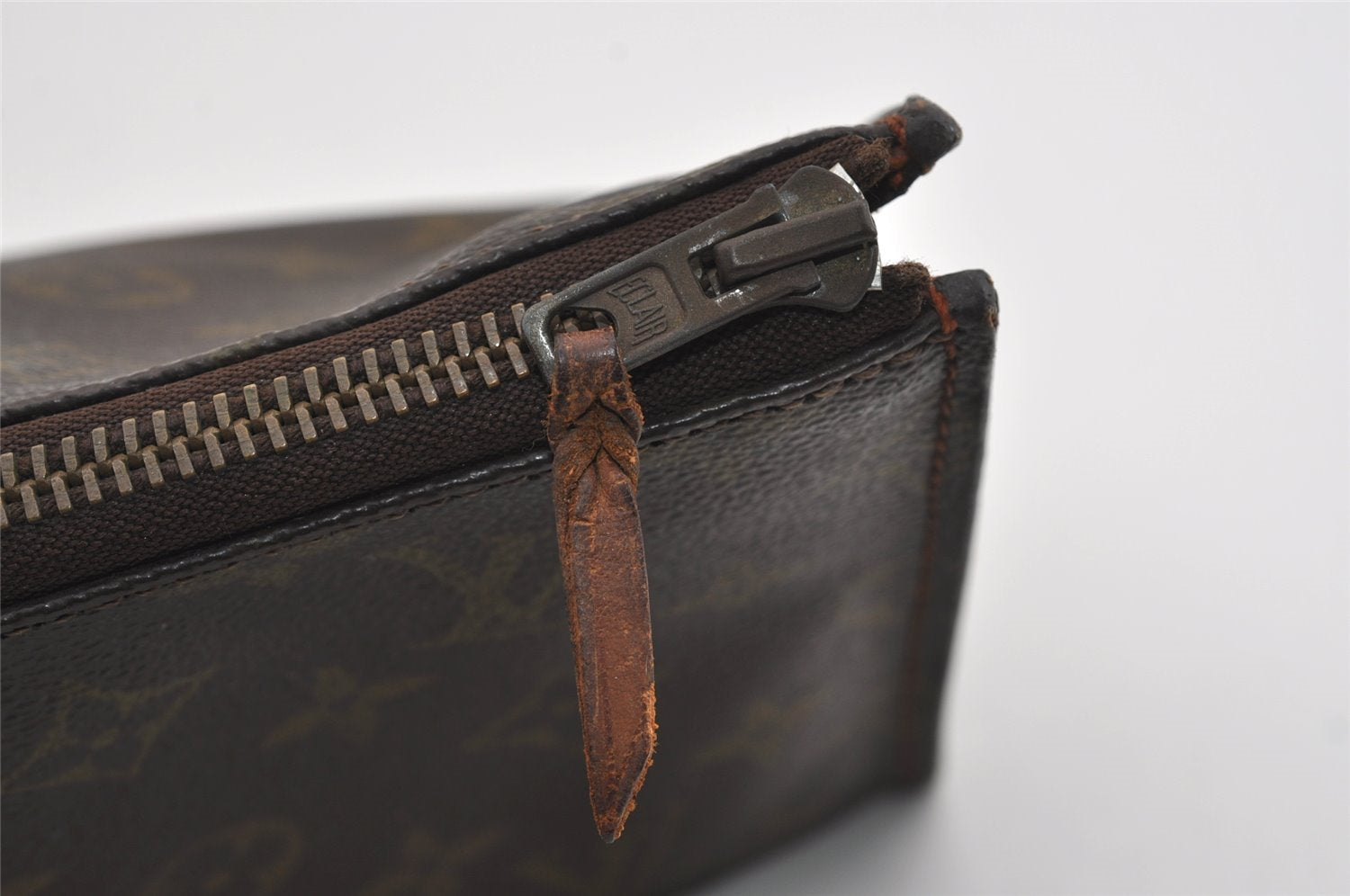 Authentic Louis Vuitton Monogram Sac Trico Hand Bag Old Model LV 8790I