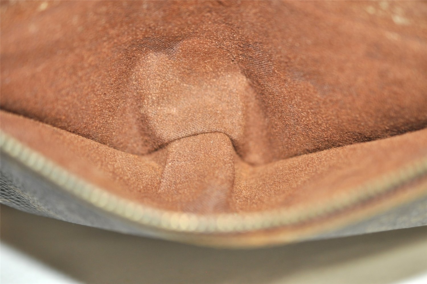 Authentic Louis Vuitton Monogram Marly Dragonne Clutch Hand Bag Old Model 8791I