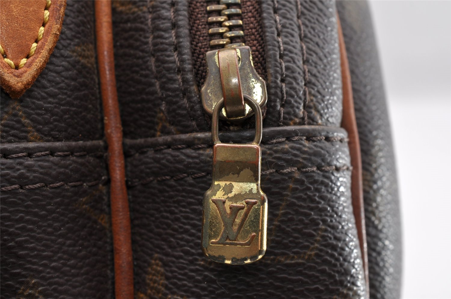 Authentic Louis Vuitton Monogram Reporter PM Shoulder Bag M45254 Junk 8796I