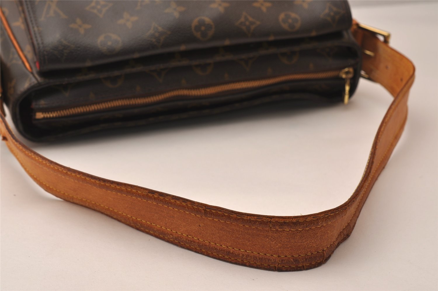Authentic Louis Vuitton Monogram Viva Cite GM Shoulder Bag M51163 LV 8805J