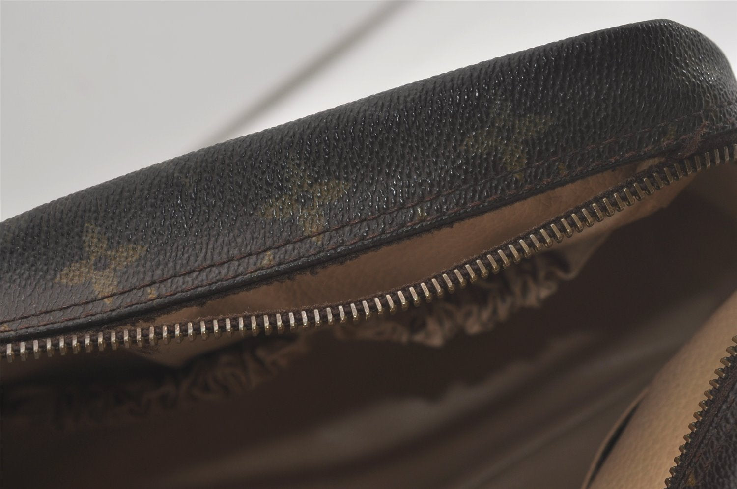 Auth Louis Vuitton Monogram Trousse Toilette 28 Clutch Bag M47522 Junk 8808I