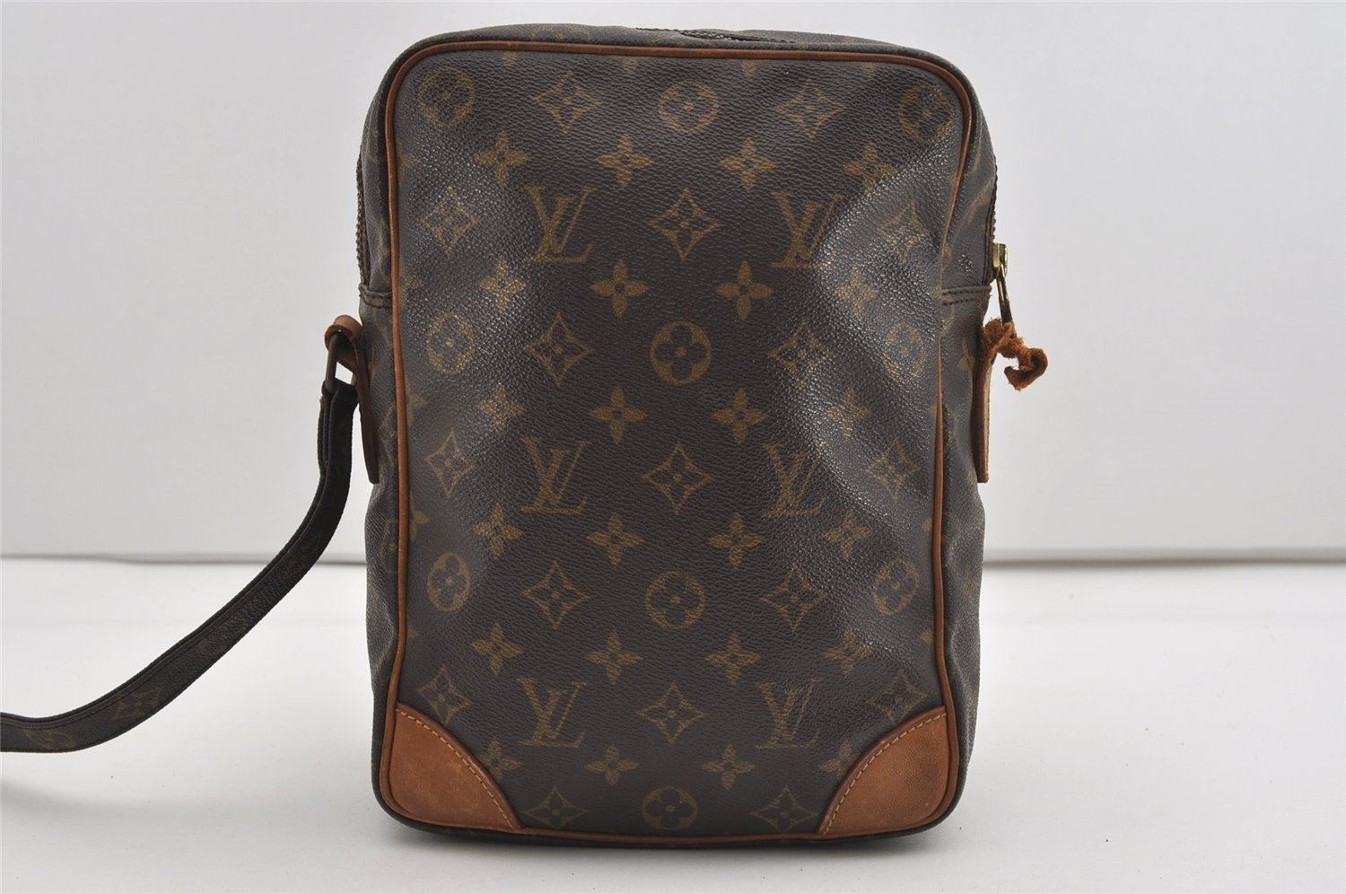 Authentic Louis Vuitton Monogram Amazone GM Shoulder Cross Bag M45232 Junk 8809I