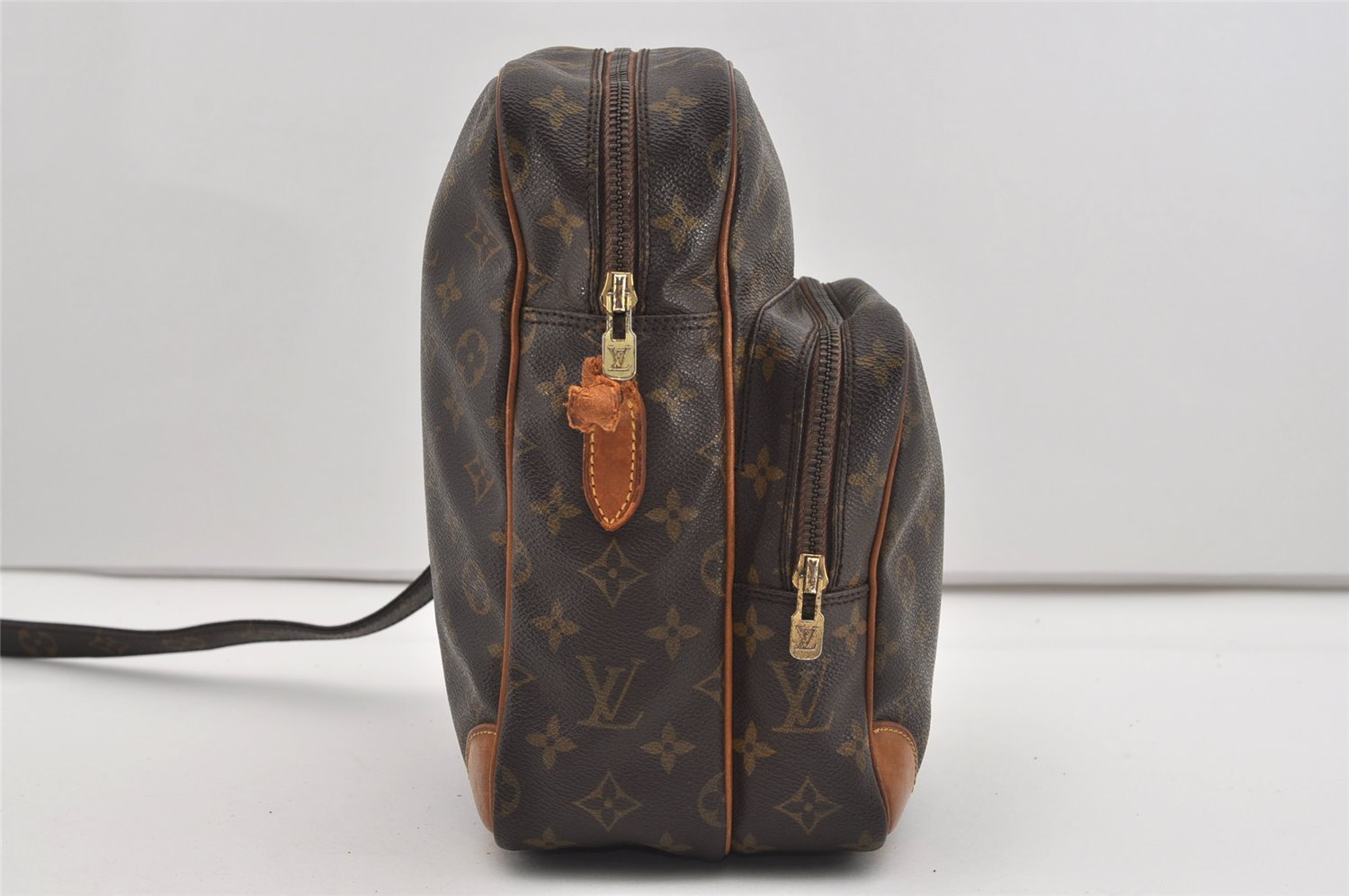 Authentic Louis Vuitton Monogram Amazone GM Shoulder Cross Bag M45232 Junk 8809I
