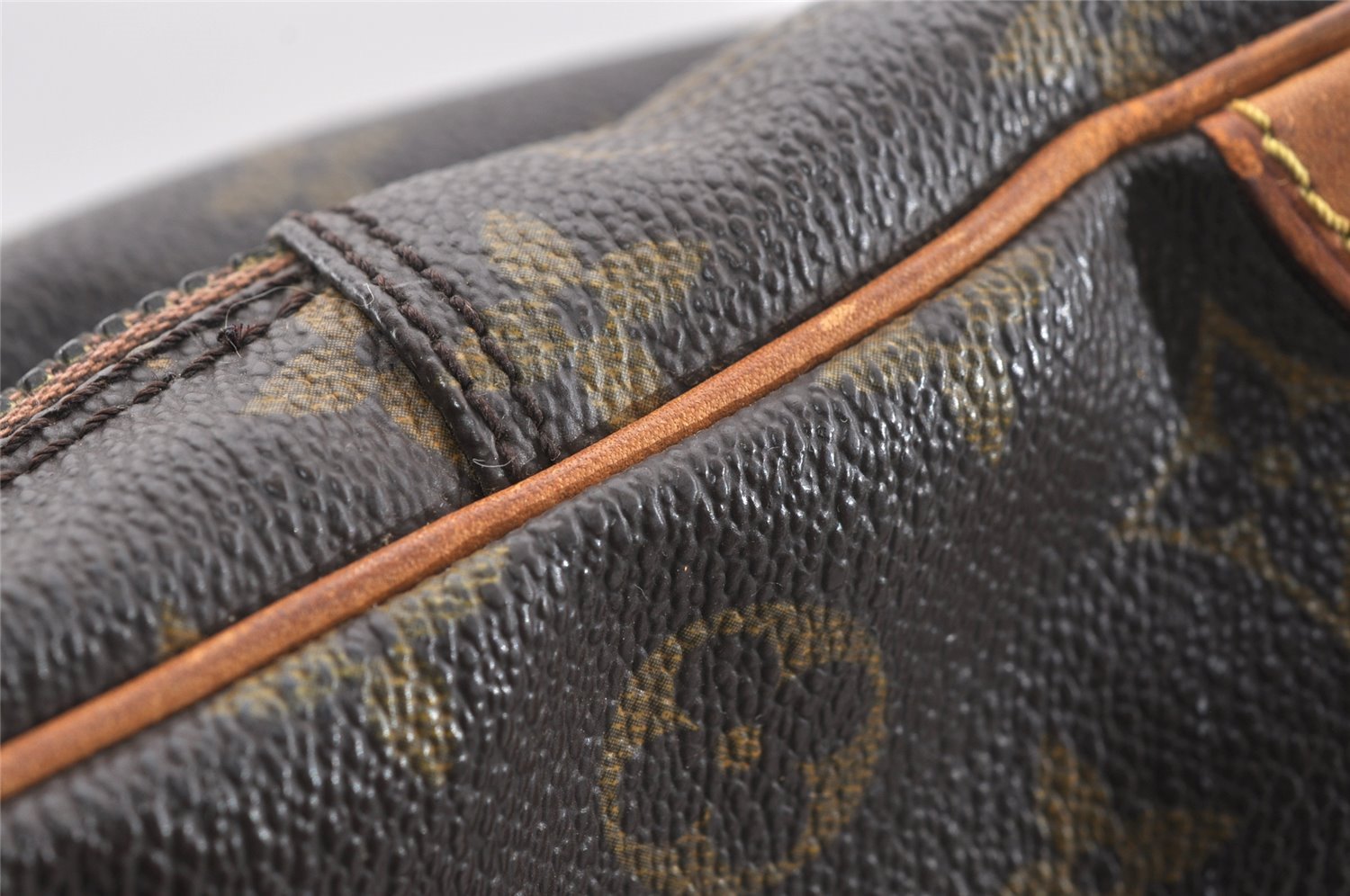 Authentic Louis Vuitton Monogram Amazone GM Shoulder Cross Bag M45232 Junk 8809I