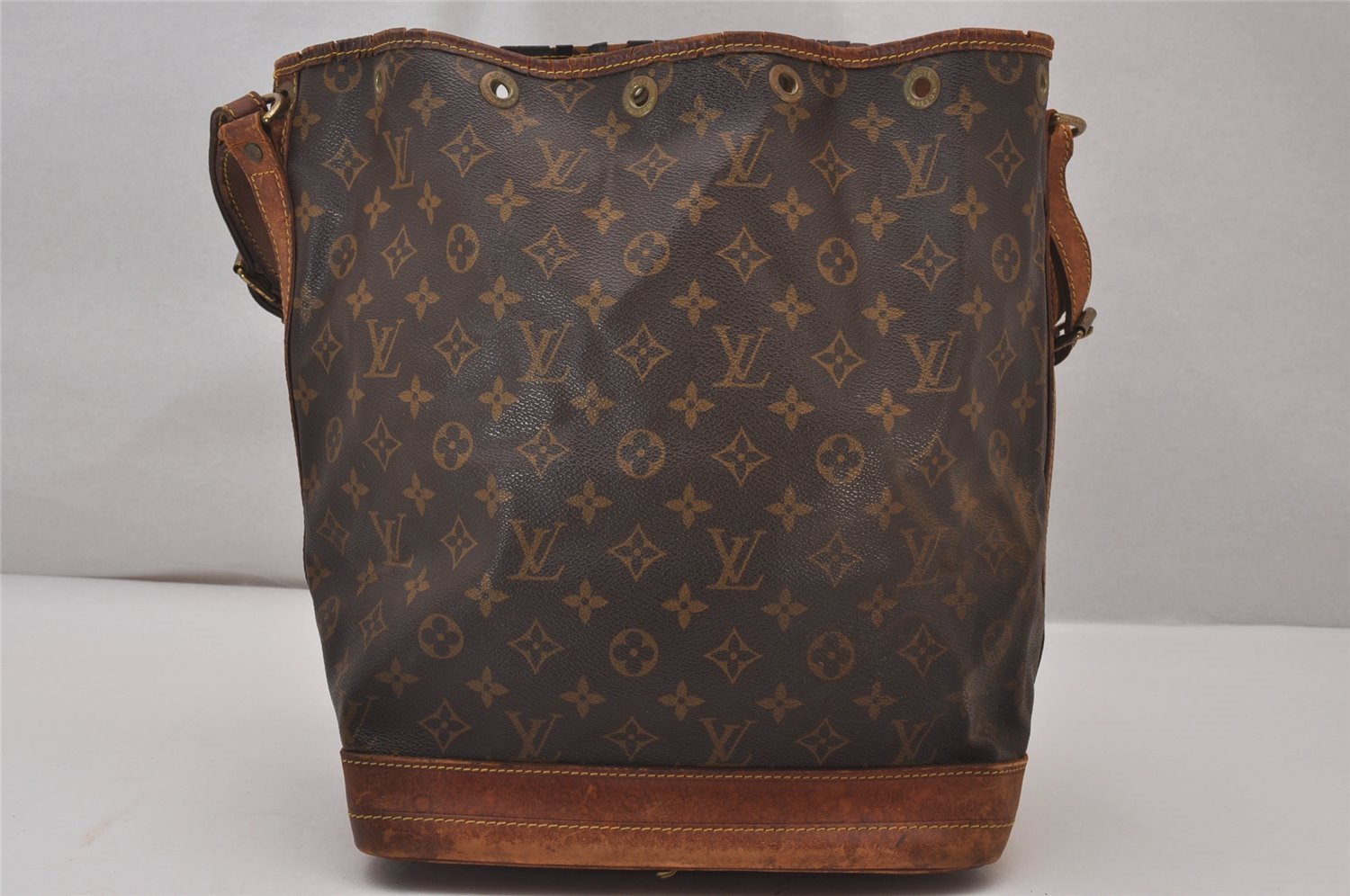 Authentic Louis Vuitton Monogram Noe Shoulder Drawstring Bag M42224 LV 8810I