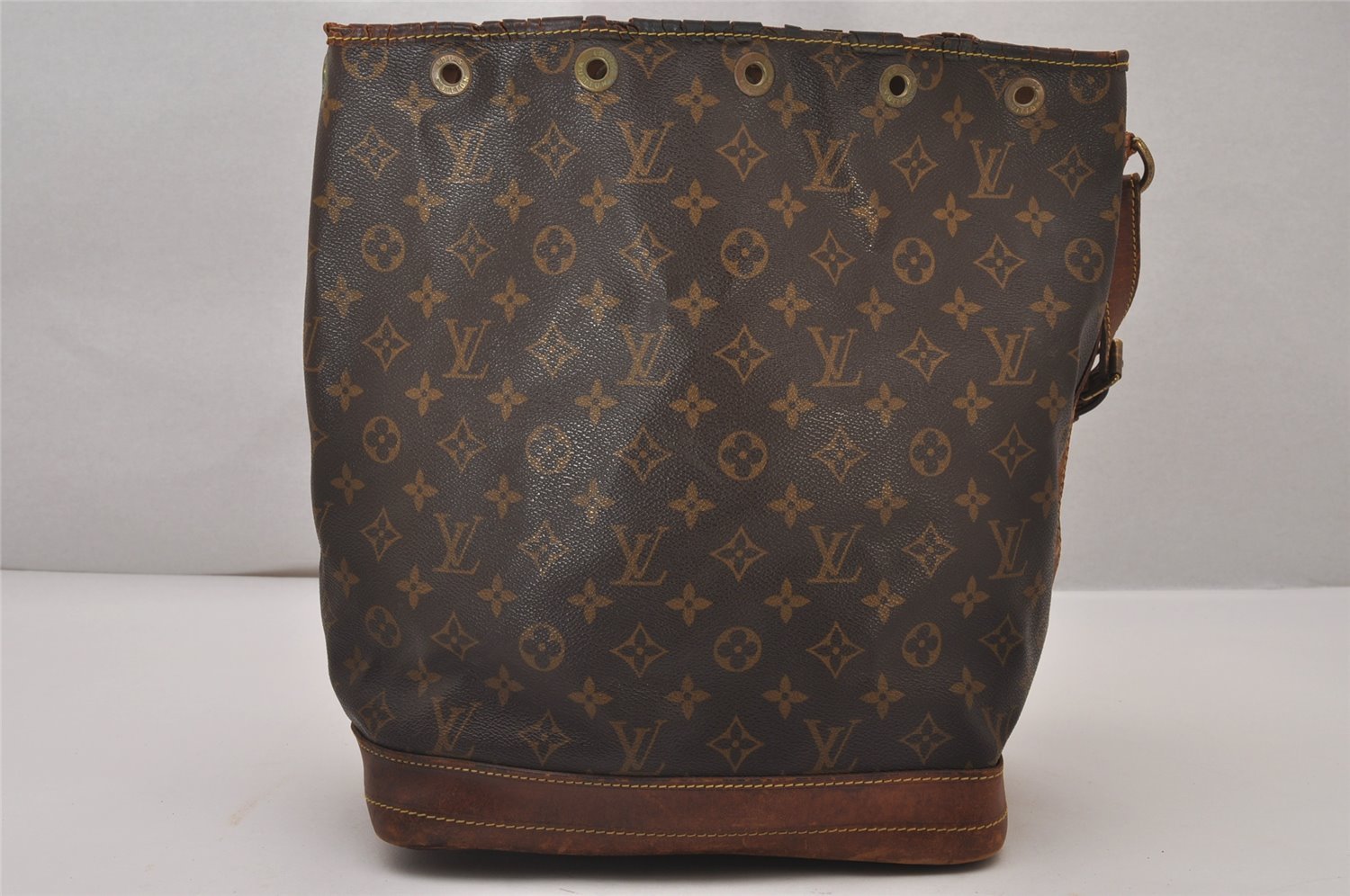 Authentic Louis Vuitton Monogram Noe Shoulder Drawstring Bag M42224 LV 8810I
