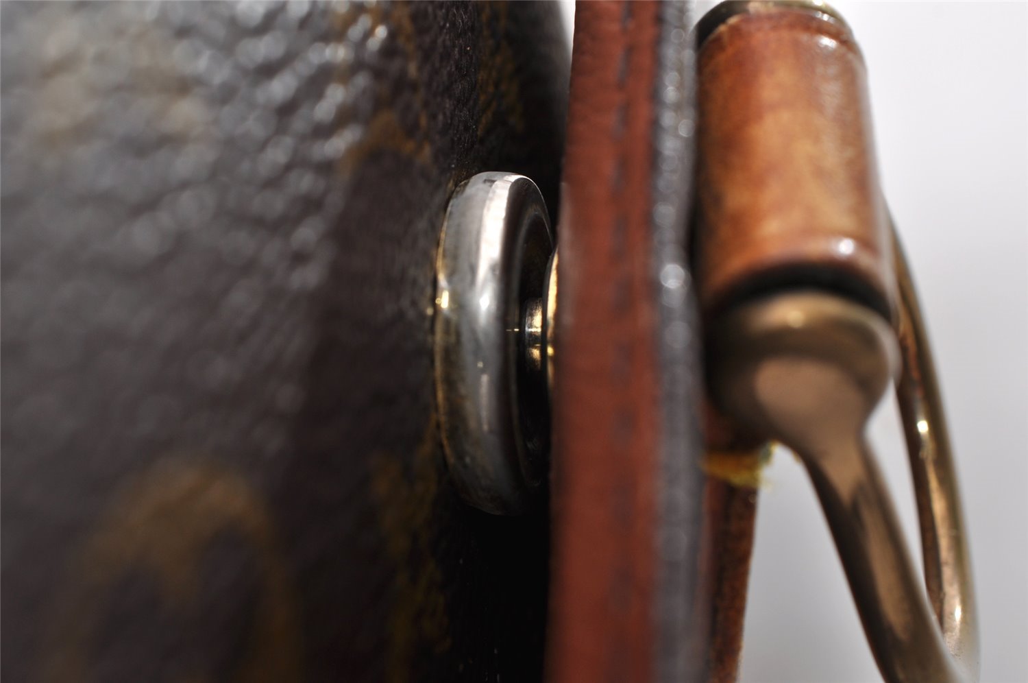 Authentic Louis Vuitton Monogram Saint Cloud GM M51242 Shoulder Bag Junk 8811I